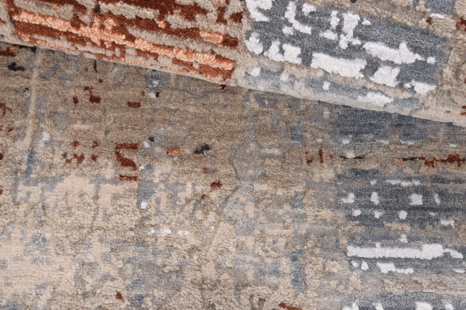 Indian Rug — hand-knotted, 76 × 373 cm, Silk