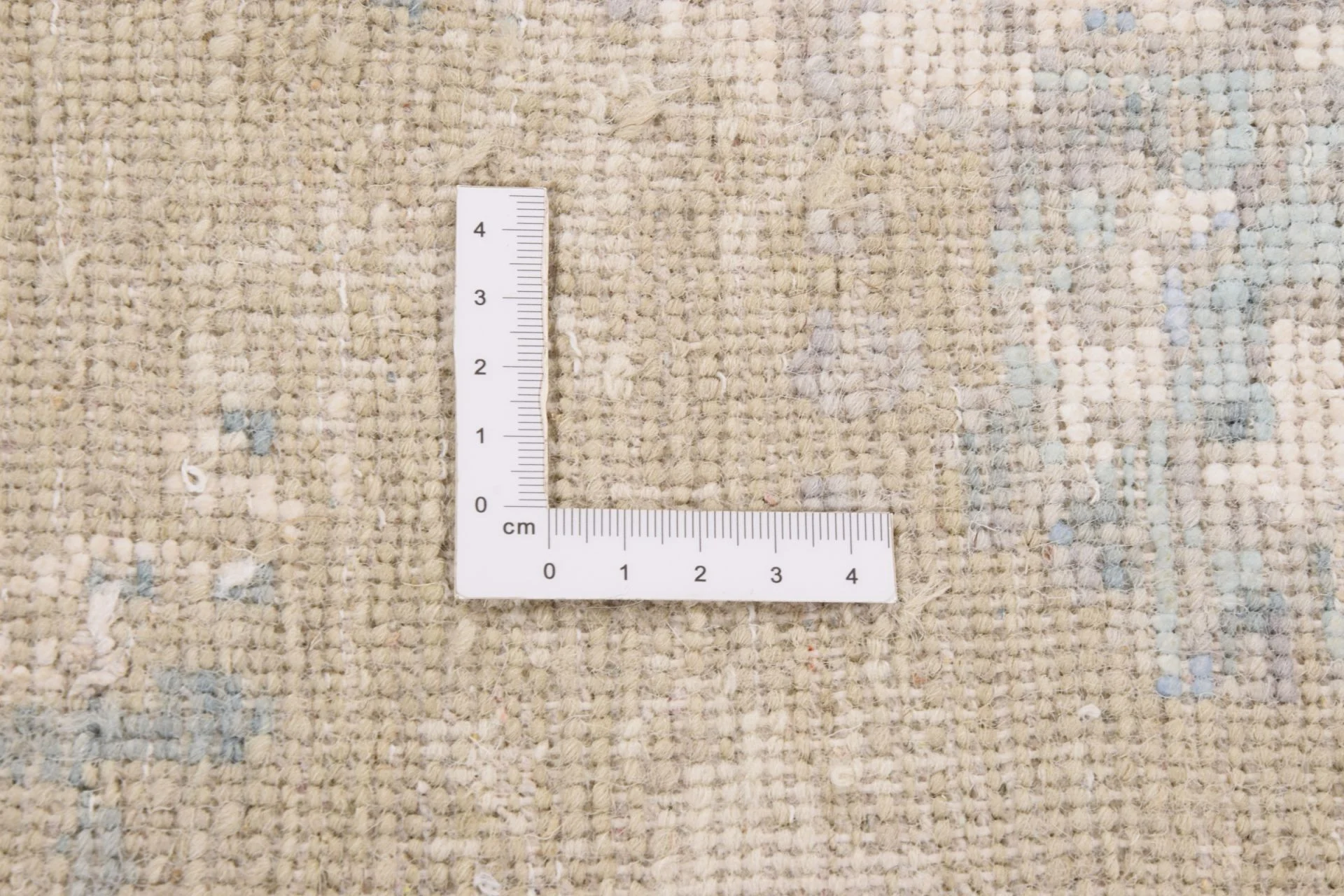 Indian Rug — hand-knotted, 252 × 313 cm