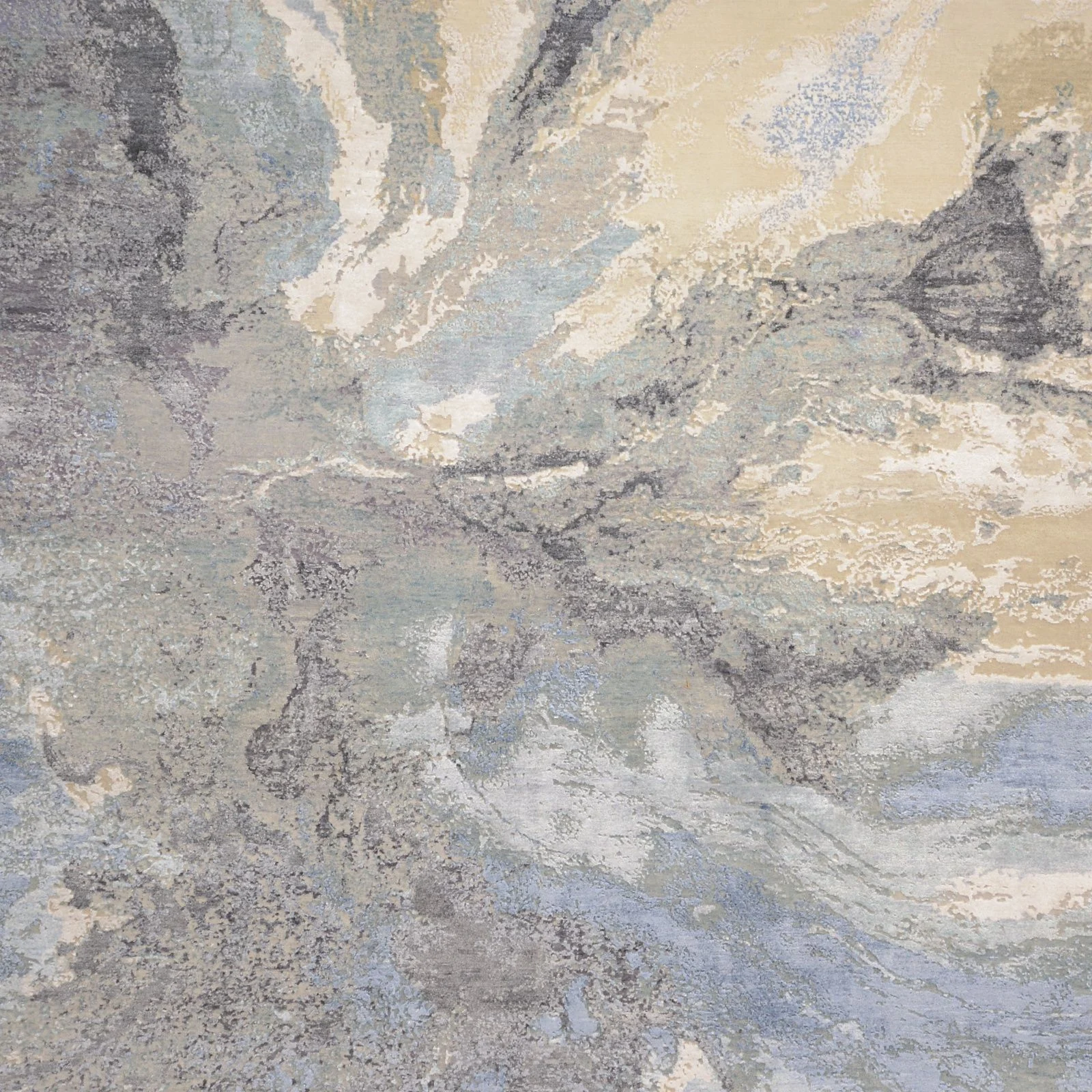 Indian Rug — hand-knotted, 252 × 313 cm