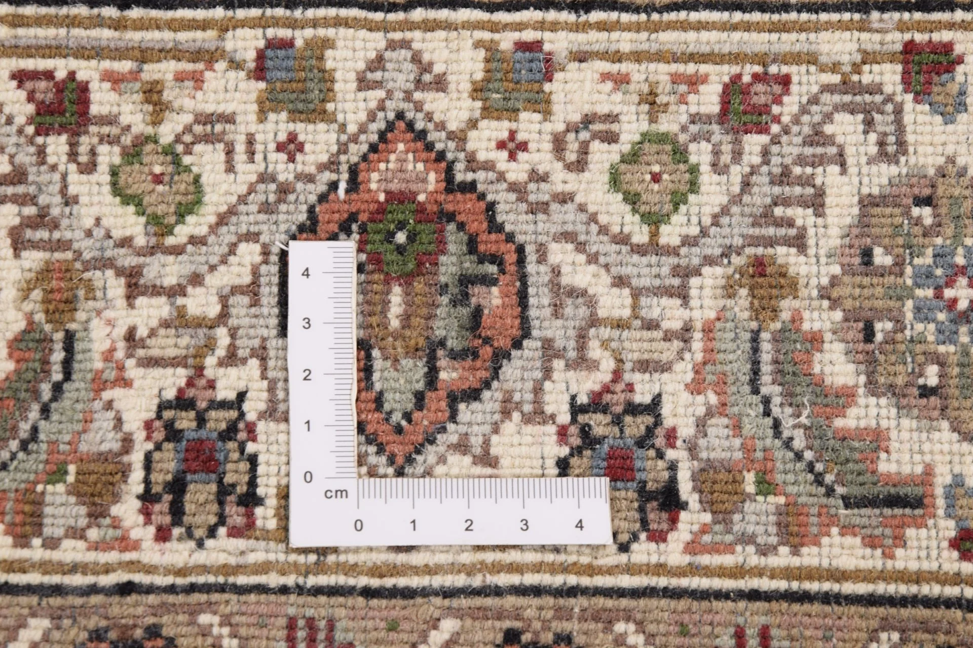 Tabriz Indian Rug — hand-knotted, 125 × 185 cm