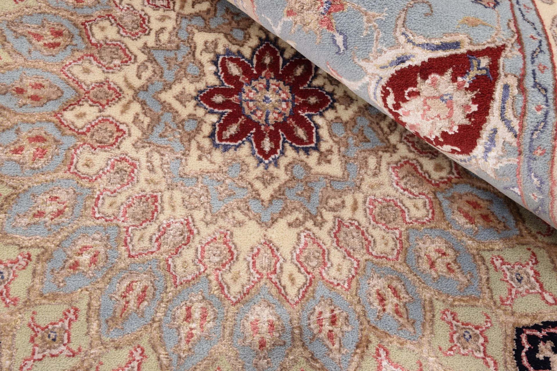 Tabriz Indian Rug 194 × 300 cm, hand-knotted