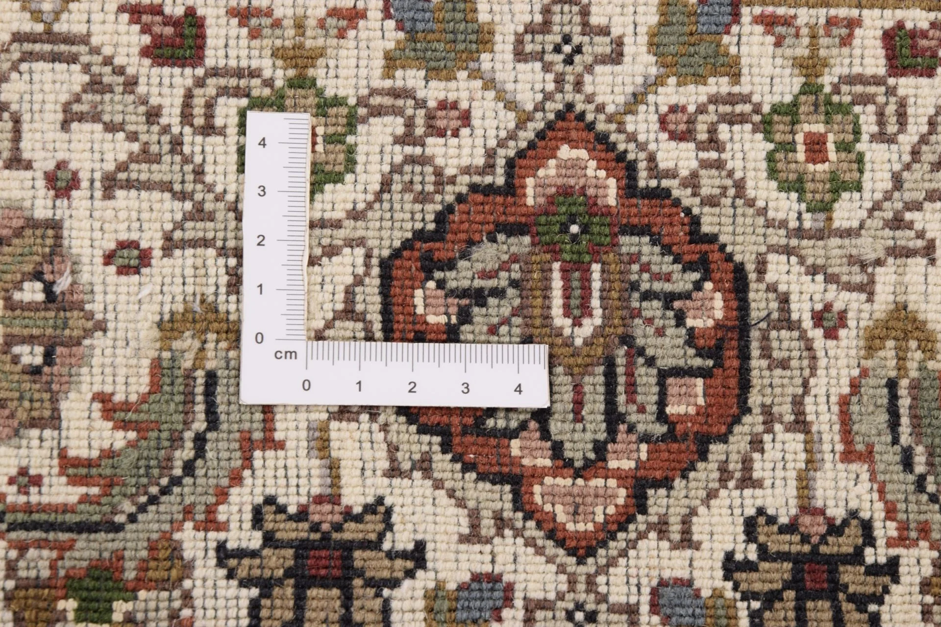 Tabriz Indian Rug — hand-knotted, 199 × 251 cm