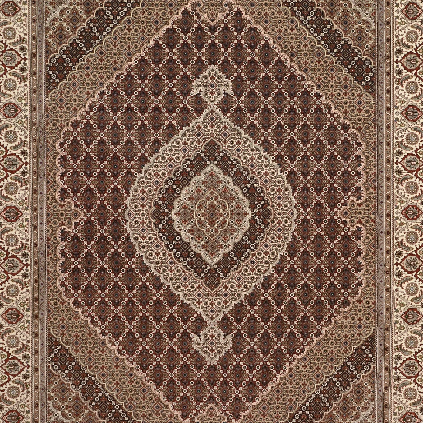 Tabriz Indian Rug — hand-knotted, 199 × 251 cm
