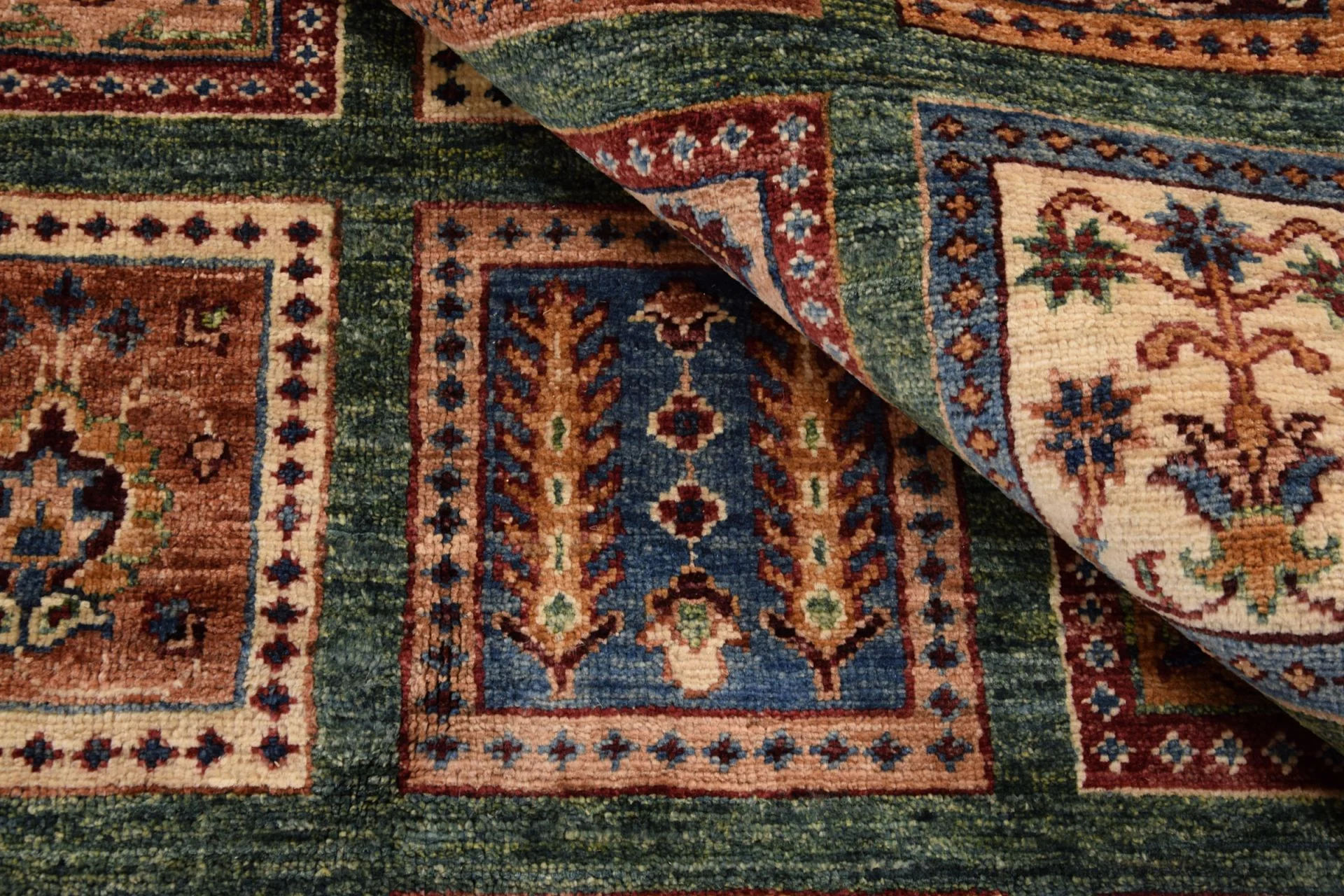 Samarkand Pakistani Rug 159 × 228 cm, Wool, hand-knotted