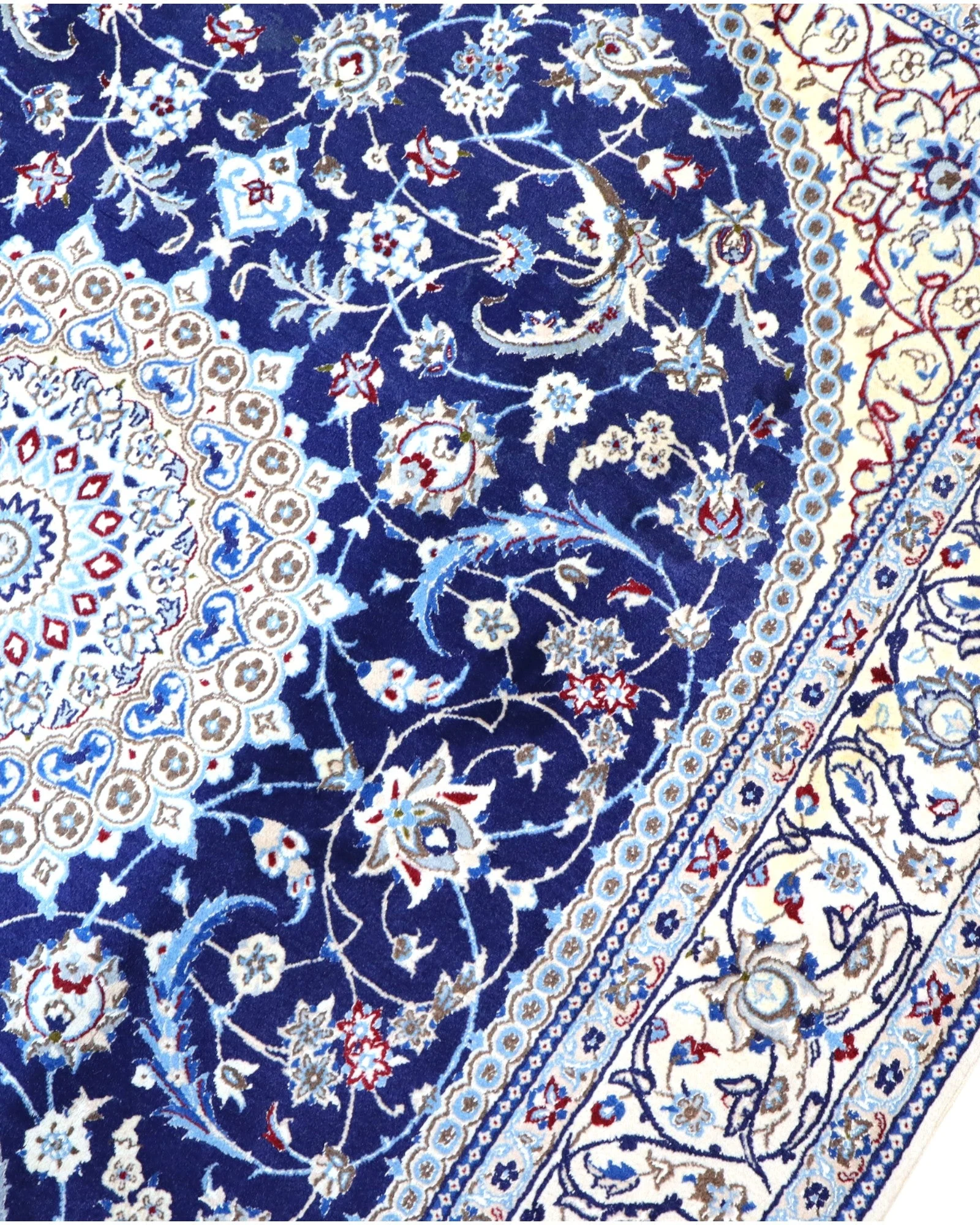 Nain Persian Rug — hand-knotted, 255 × 199 cm, Wool & Silk