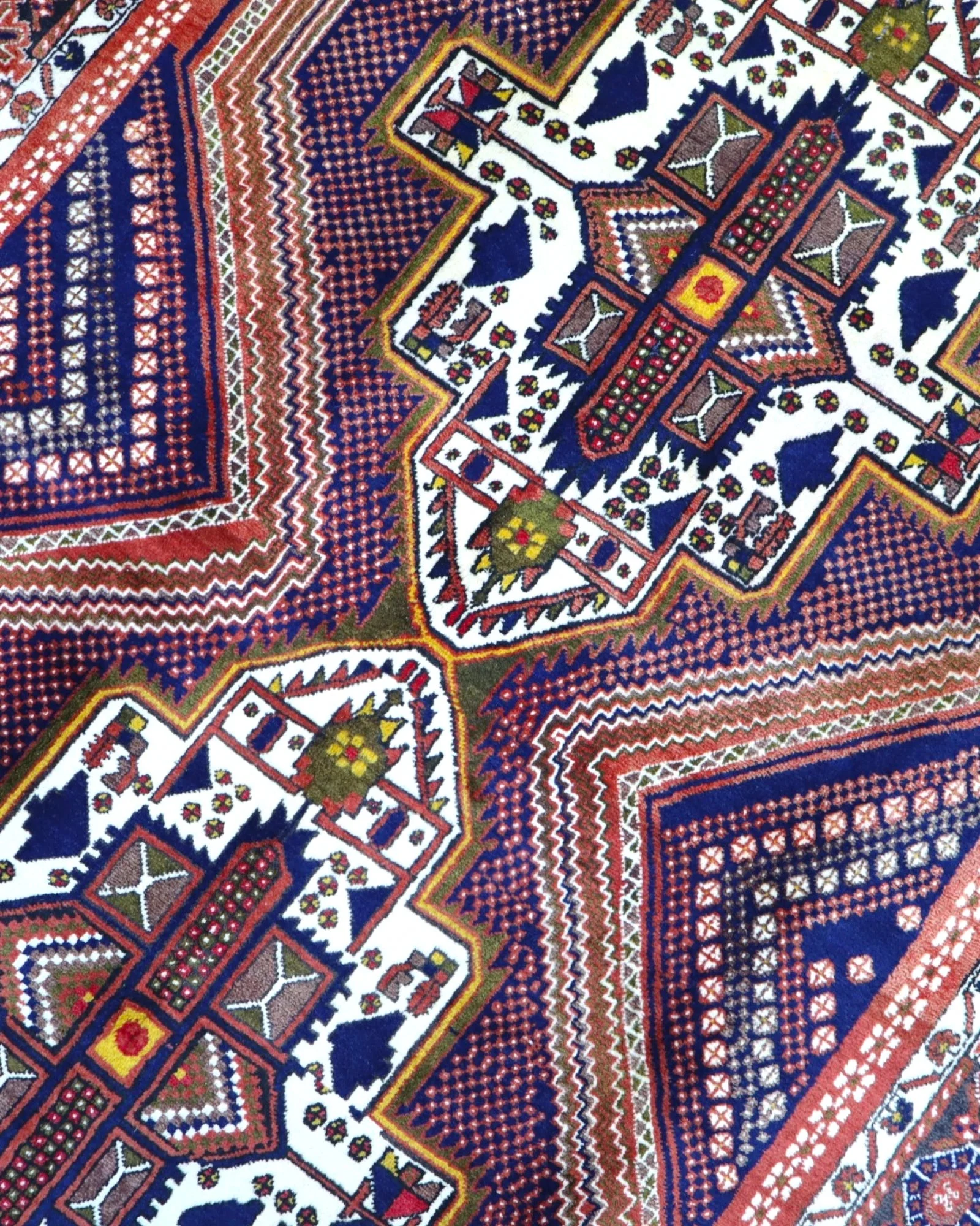Afshar Persian Rug 223 × 157 cm, Wool, hand-knotted