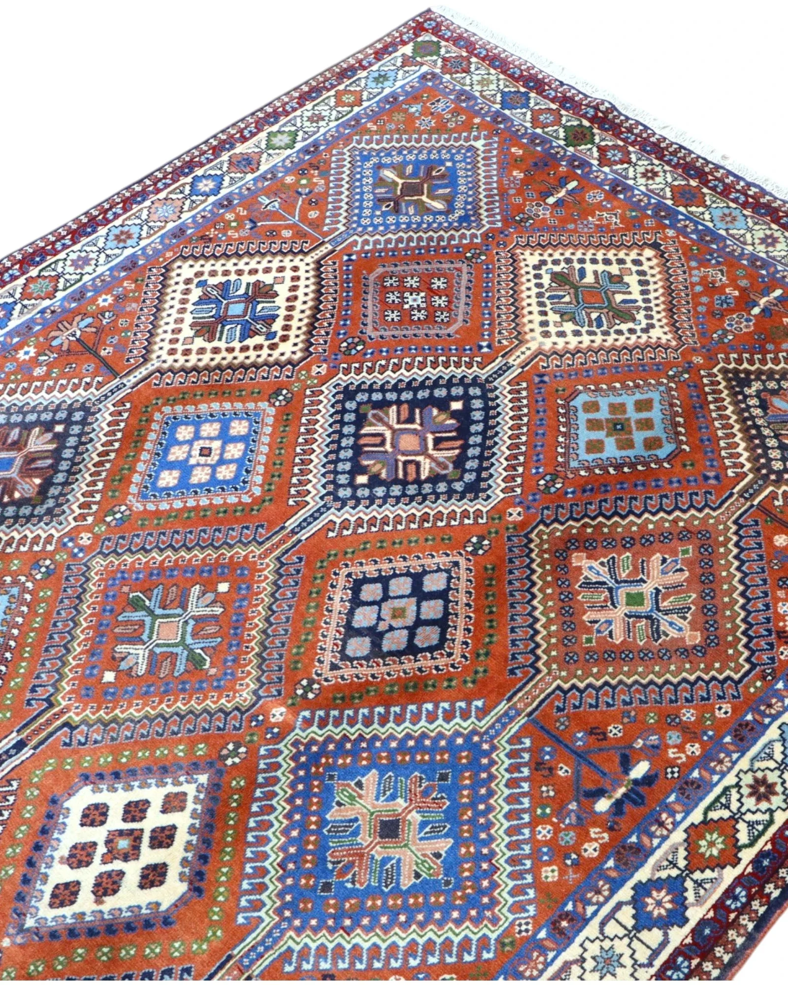 Persian Rug — hand-knotted, 237 × 153 cm, Wool