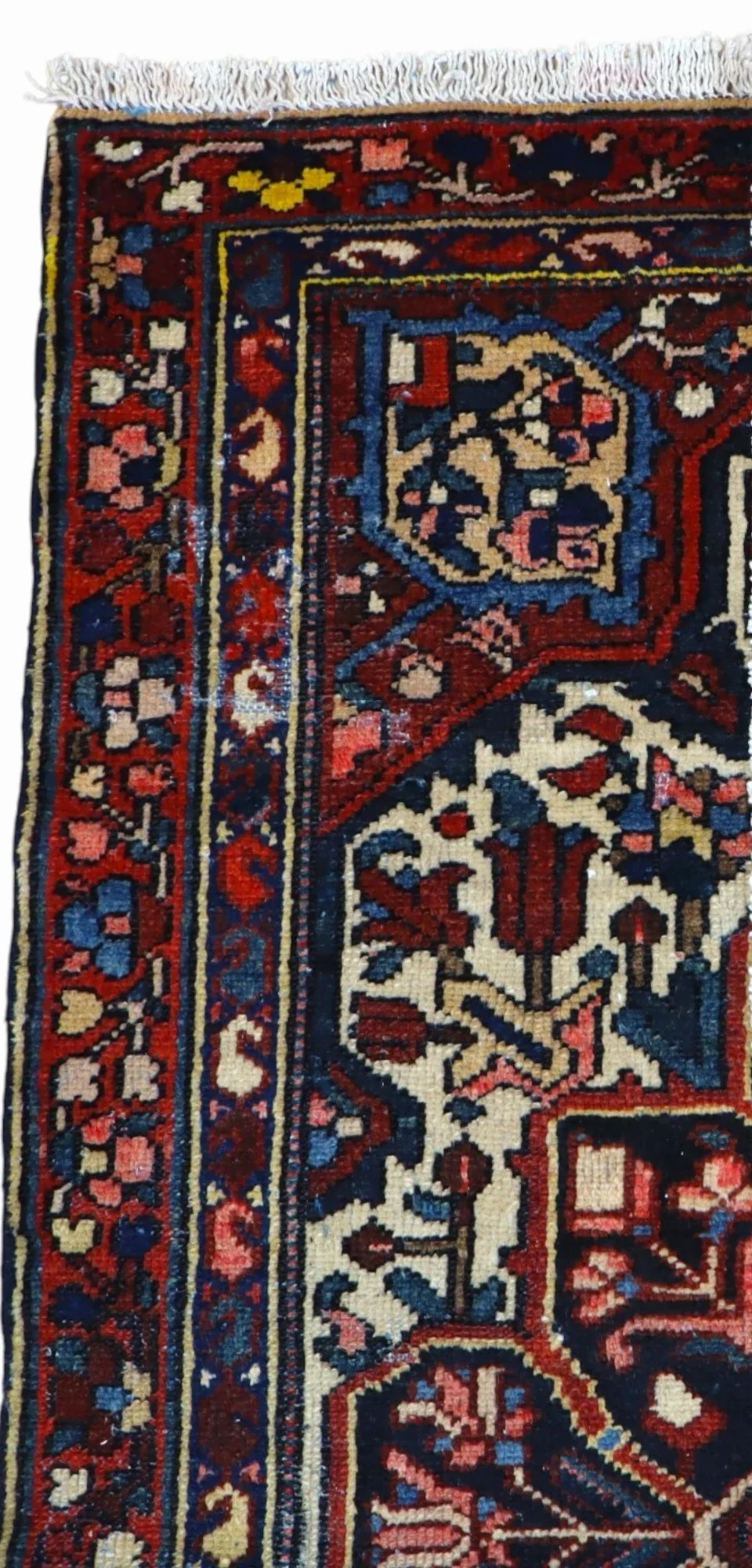 Hand-Knotted Wool Bakhtiari Persian Rug, 185 × 117 cm