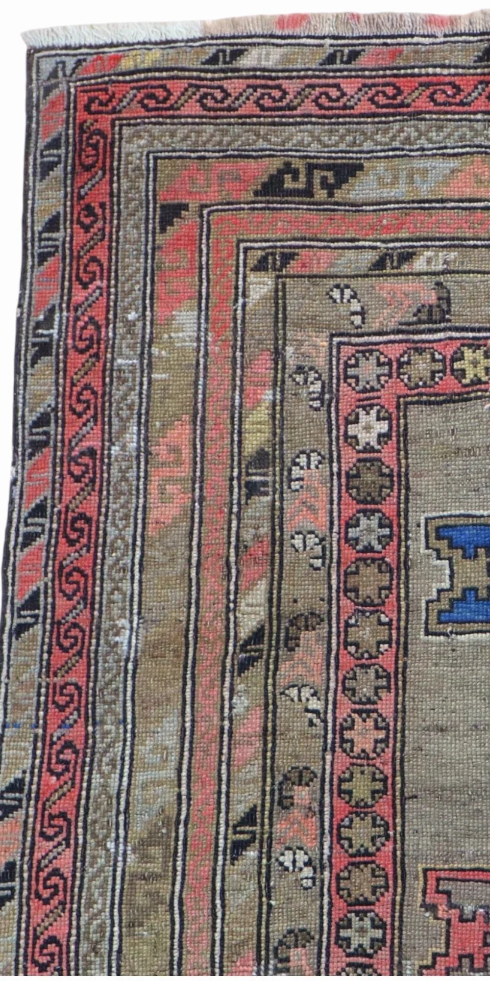 Hand-Knotted Wool Bakhtiari Persian Rug, 185 × 117 cm