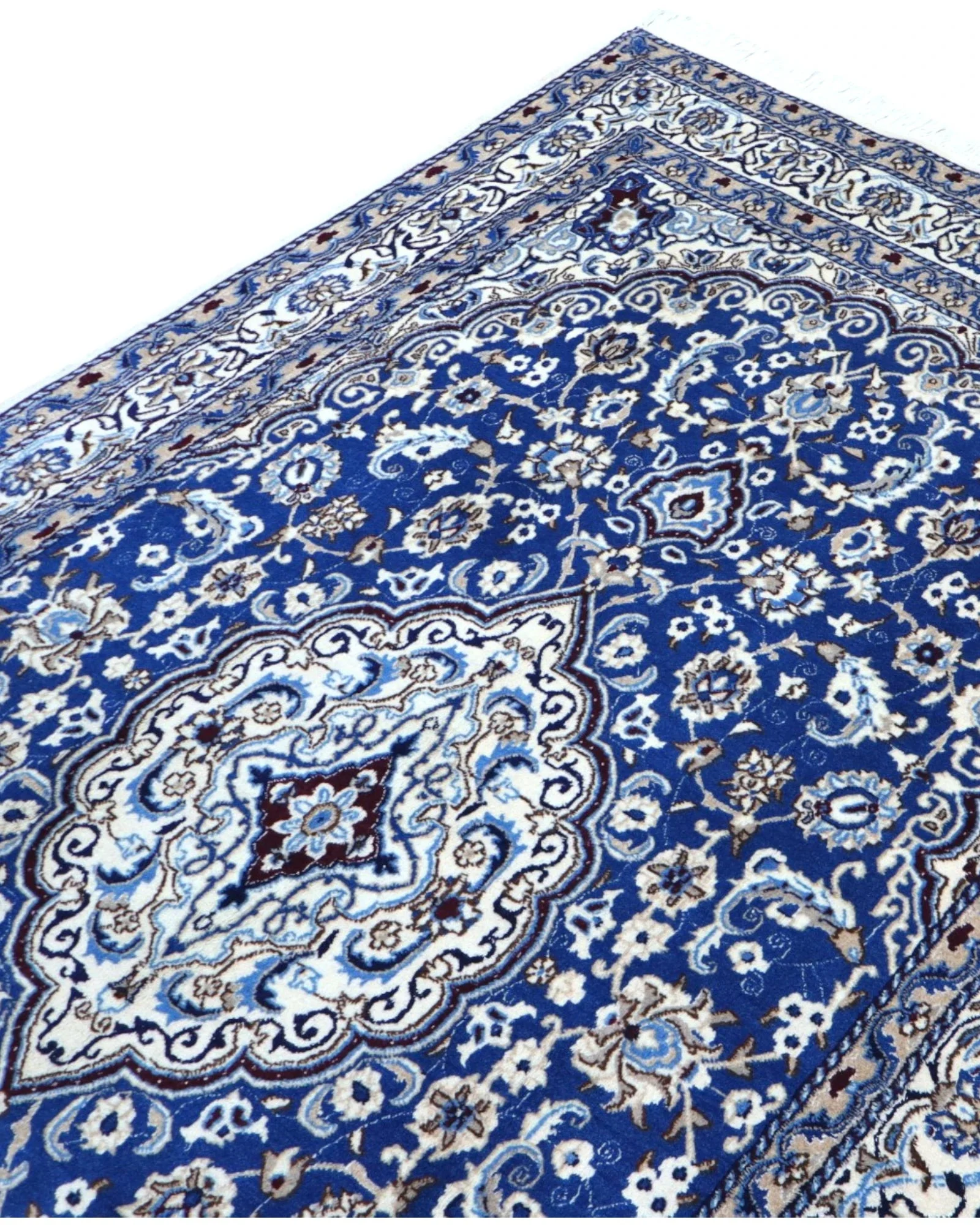 Nain Persian Rug — hand-knotted, 242 × 156 cm, Wool