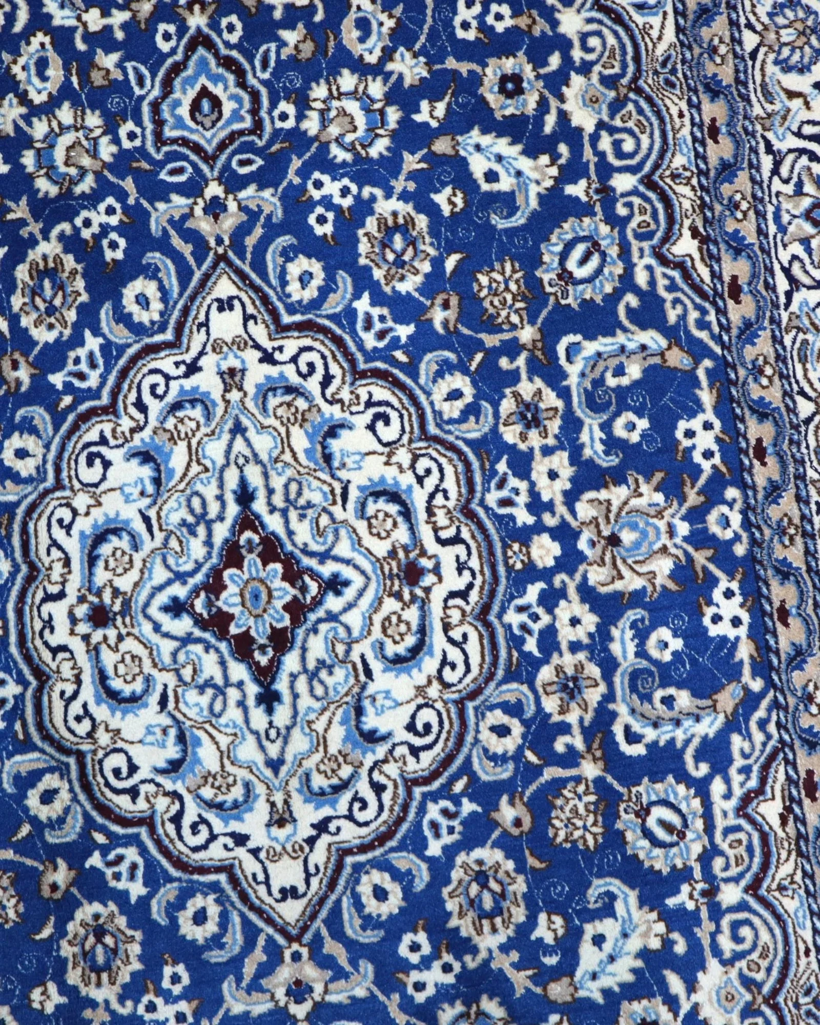 Nain Persian Rug — hand-knotted, 242 × 156 cm, Wool