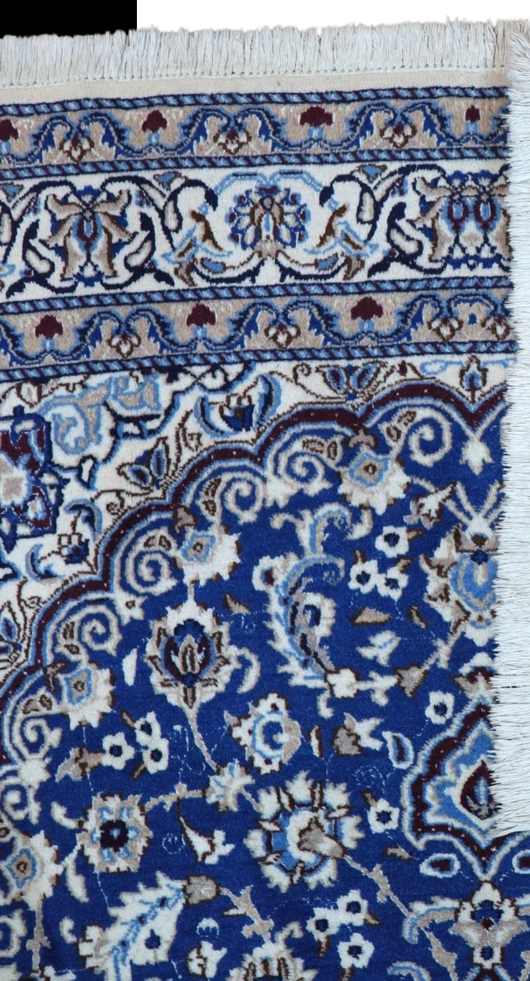 Nain Persian Rug — hand-knotted, 242 × 156 cm, Wool