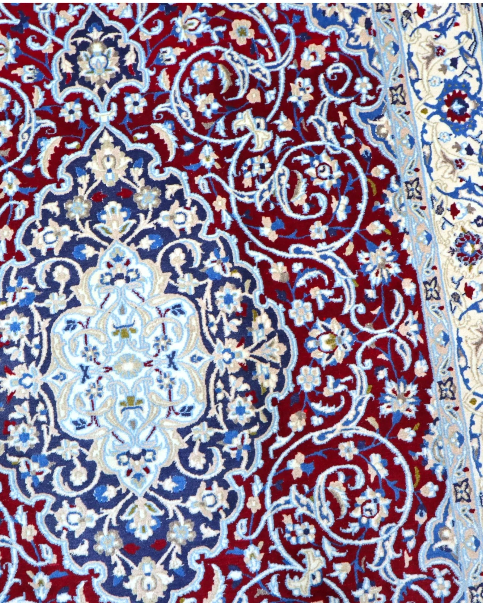 Nain Persian Rug — hand-knotted, 257 × 161 cm, Wool