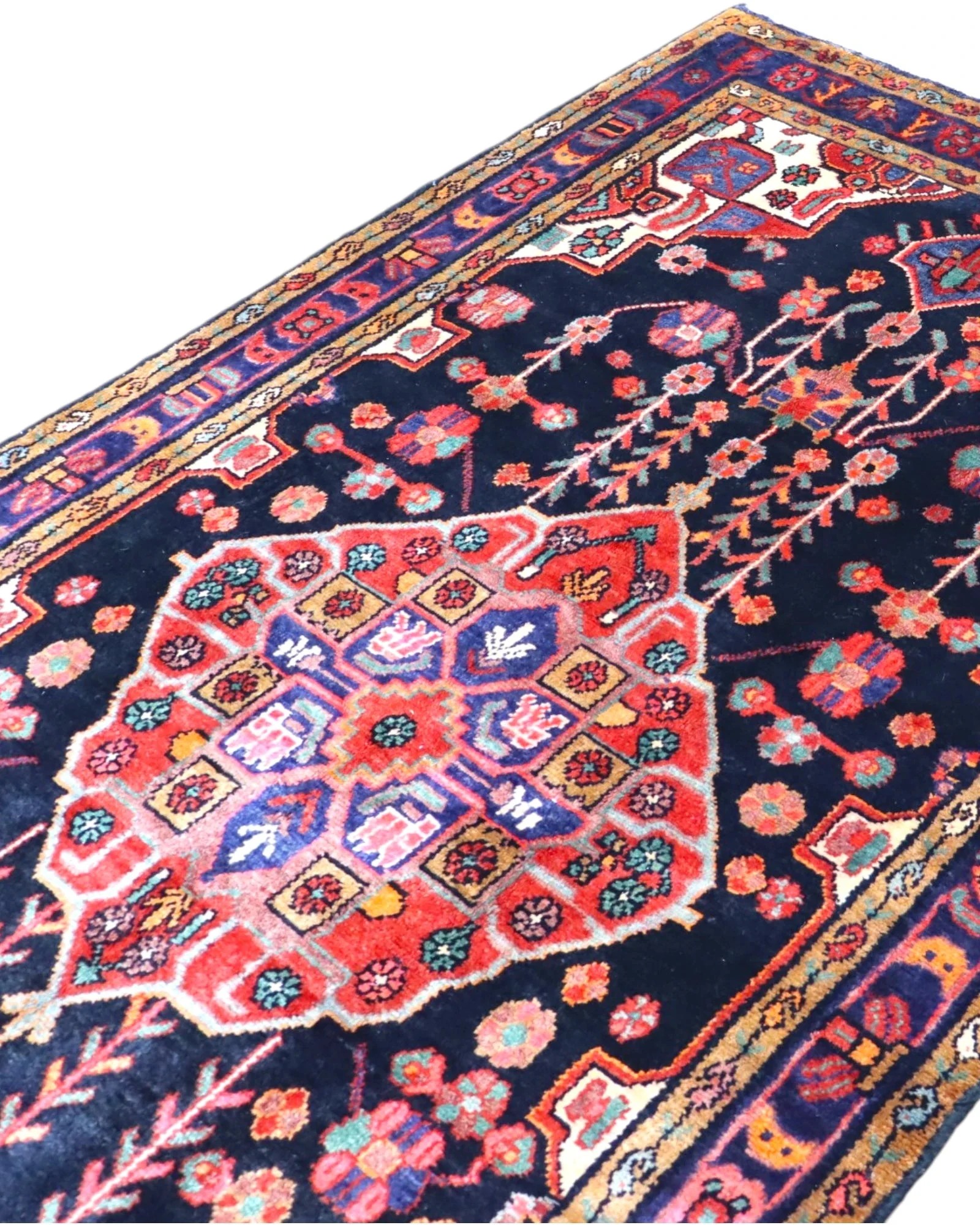Hosseinabad Persian Rug