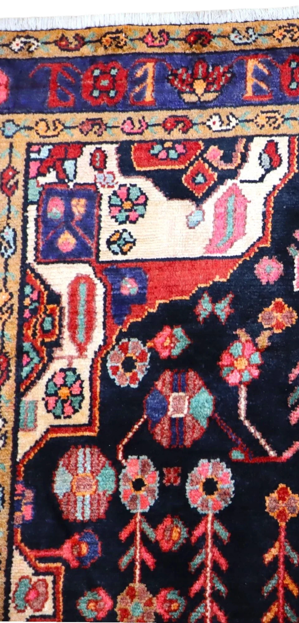 Hosseinabad Persian Rug