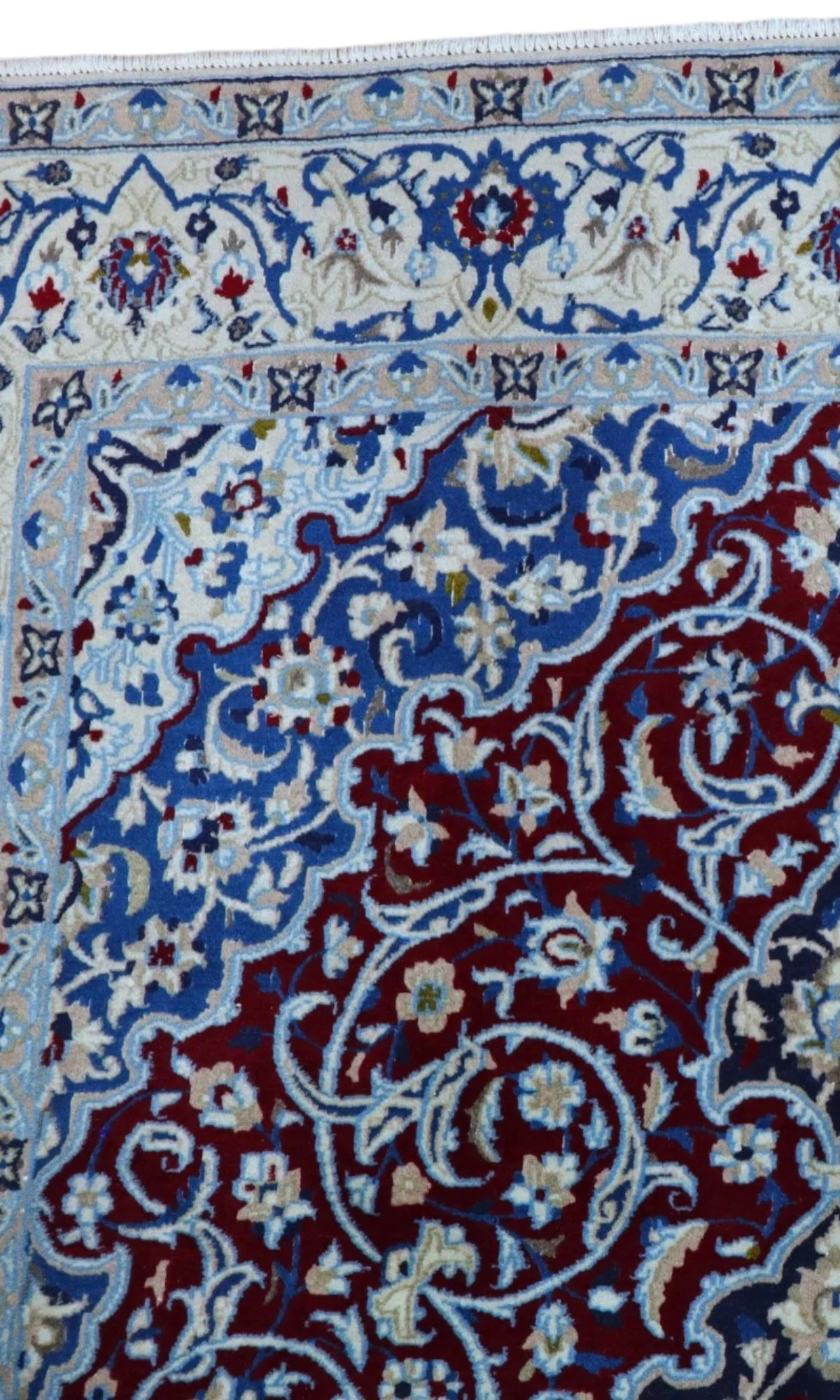 Nain Persian Rug — hand-knotted, 257 × 161 cm, Wool
