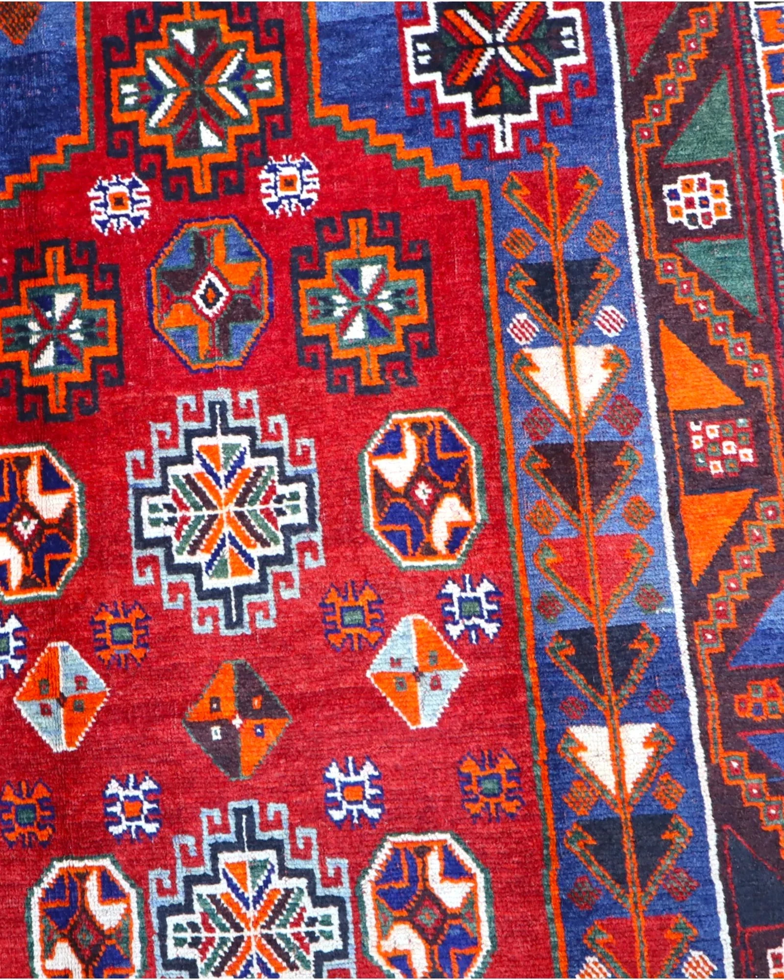 Hand-Knotted Wool Hamadan Persian Rug, 233 × 160 cm