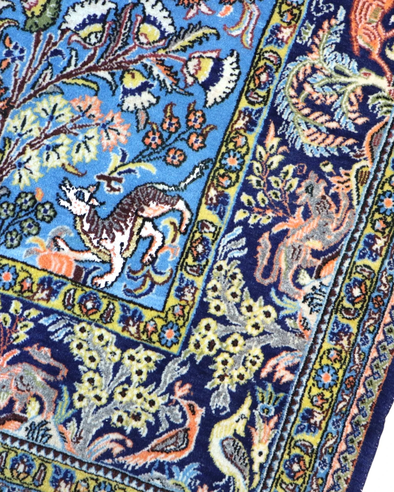Qom Persian Rug 281 × 180 cm, Wool, hand-knotted
