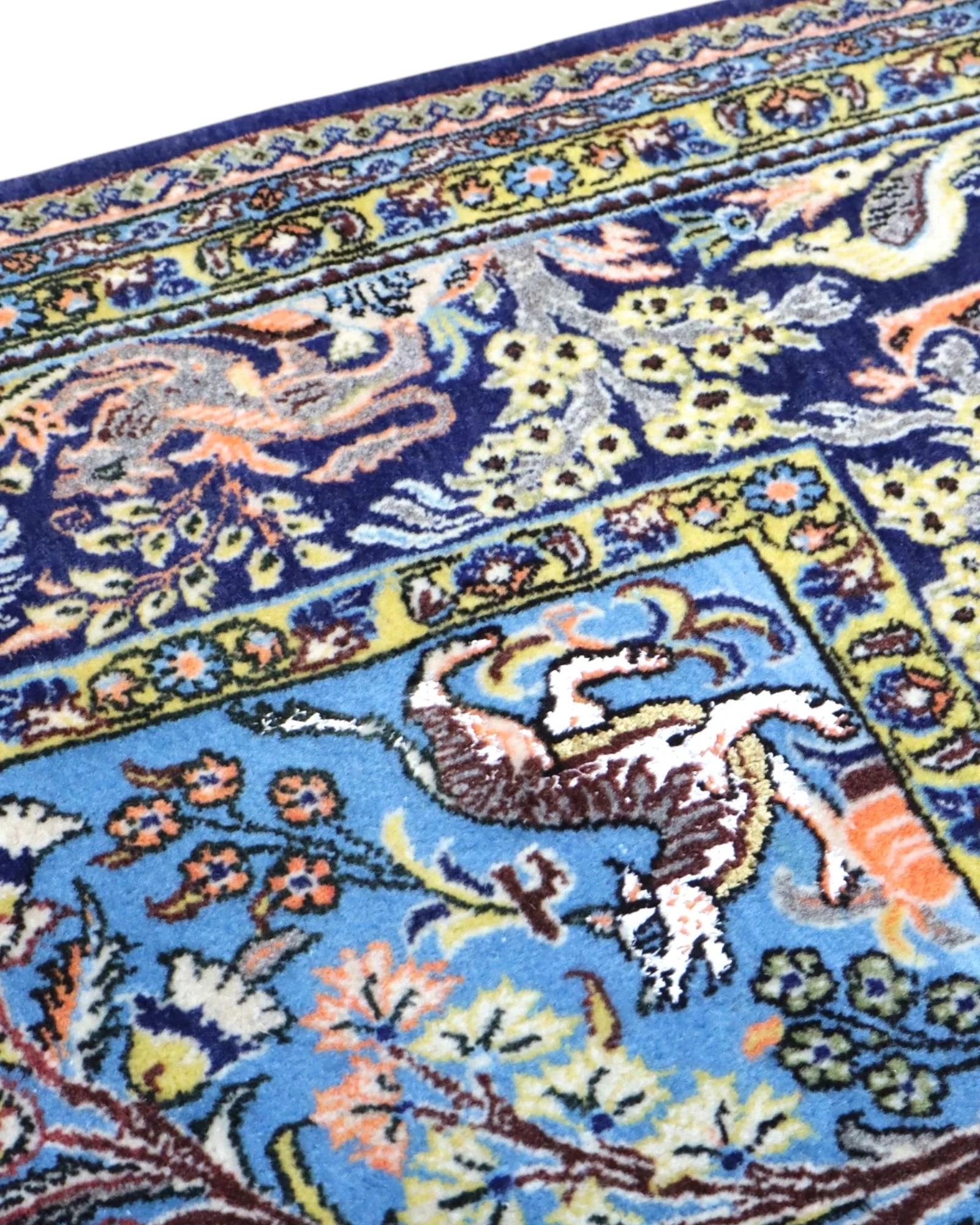 Qom Persian Rug 281 × 180 cm, Wool, hand-knotted