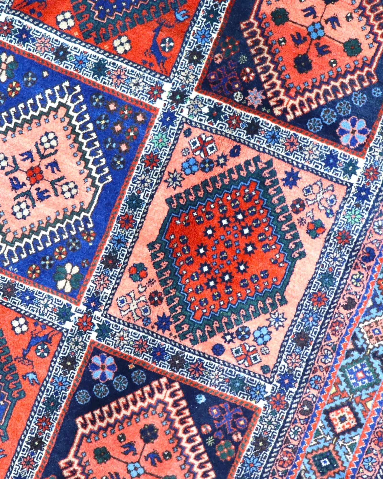 Persian Rug — hand-knotted, 244 × 155 cm, Wool