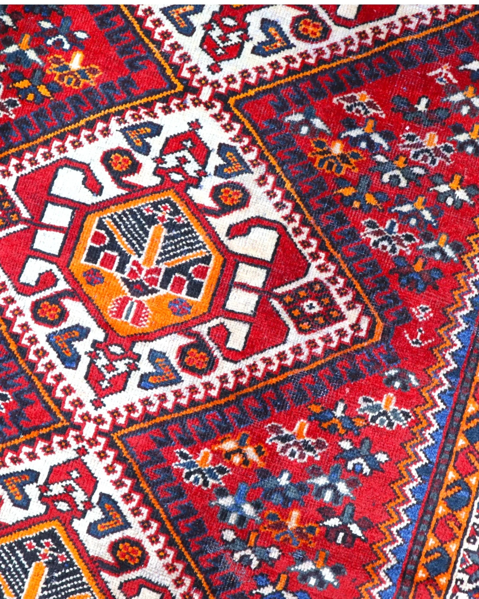 Shiraz Persian Rug 298 × 161 cm, Wool, hand-knotted