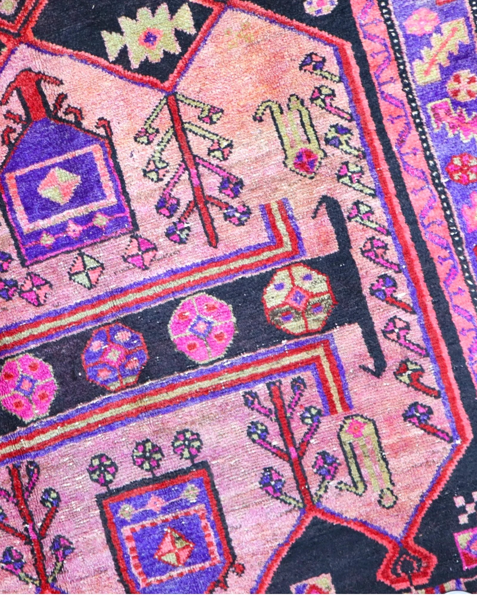 Hand-Knotted Wool Hamadan Persian Rug, 236 × 145 cm