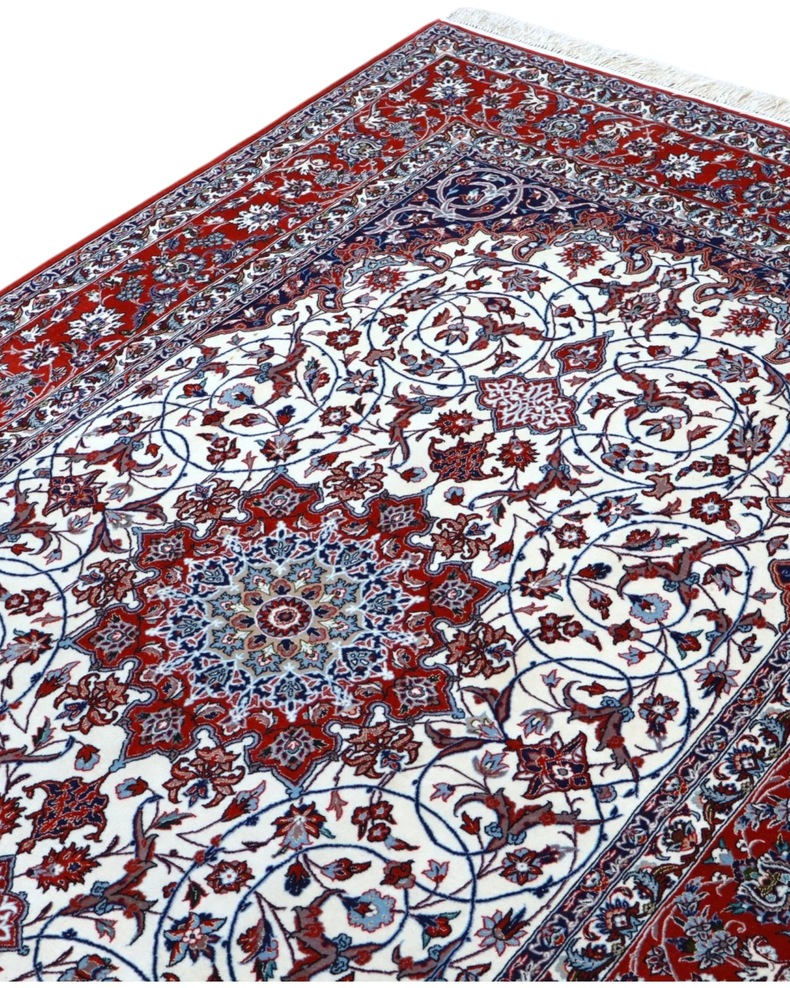 Isfahan Persian Rug 238 × 154 cm, Wool & Silk, hand-knotted
