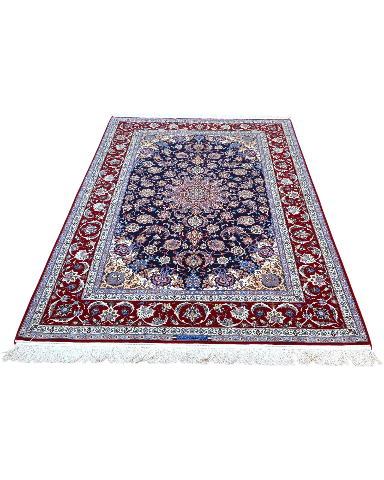 Isfahan Persian Rug 230 × 158 cm, Wool & Silk, hand-knotted