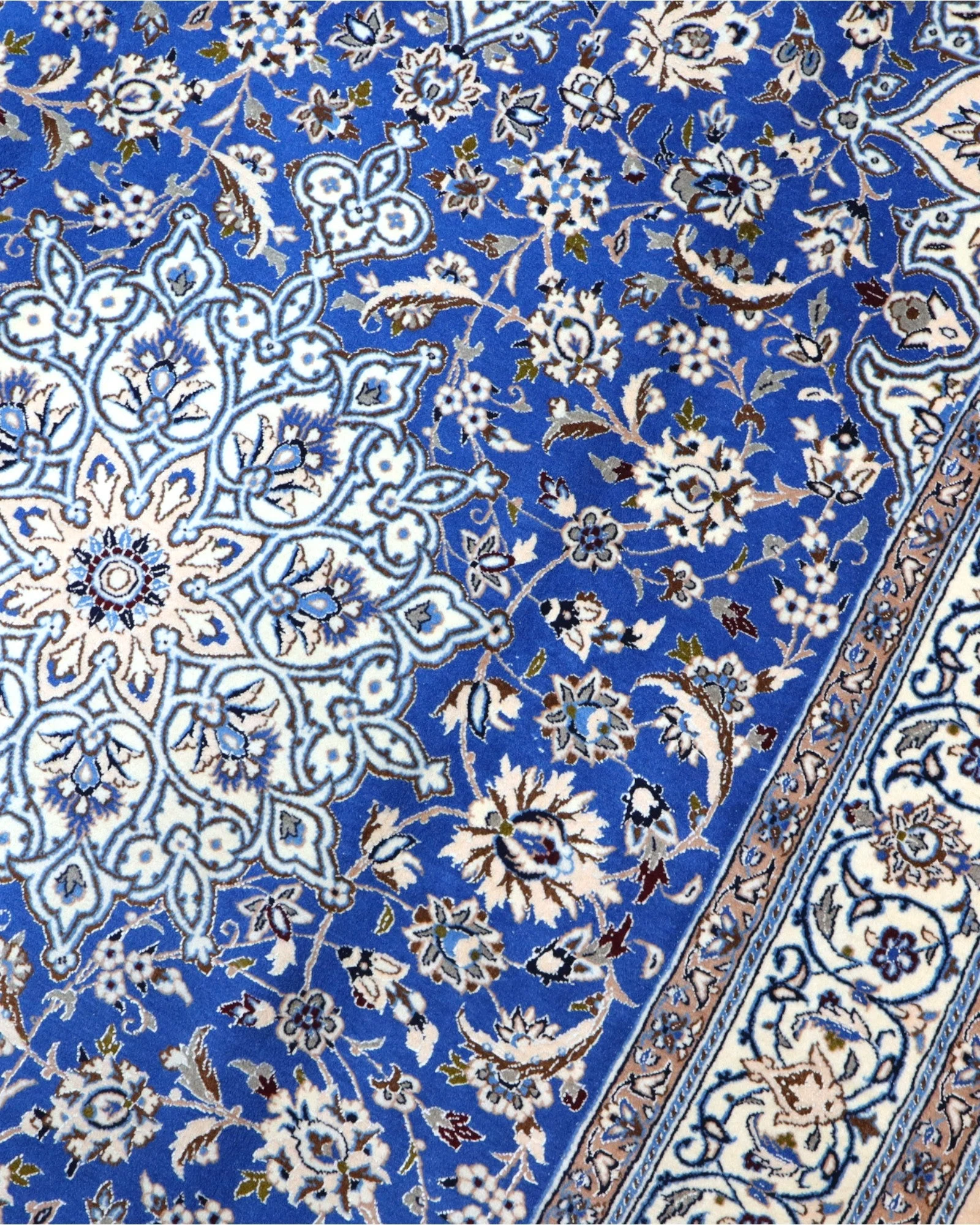 Nain Persian Rug — hand-knotted, 217 × 176 cm, Wool & Silk