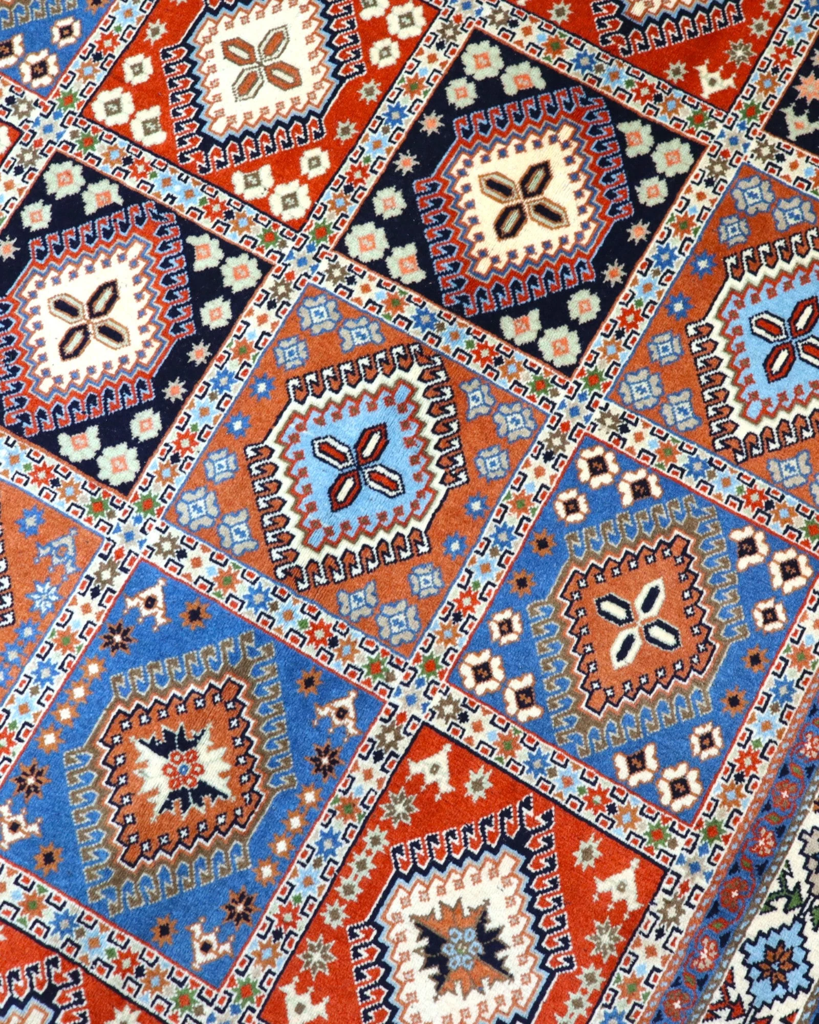 Hand-Knotted Wool Persian Rug, 290 × 204 cm