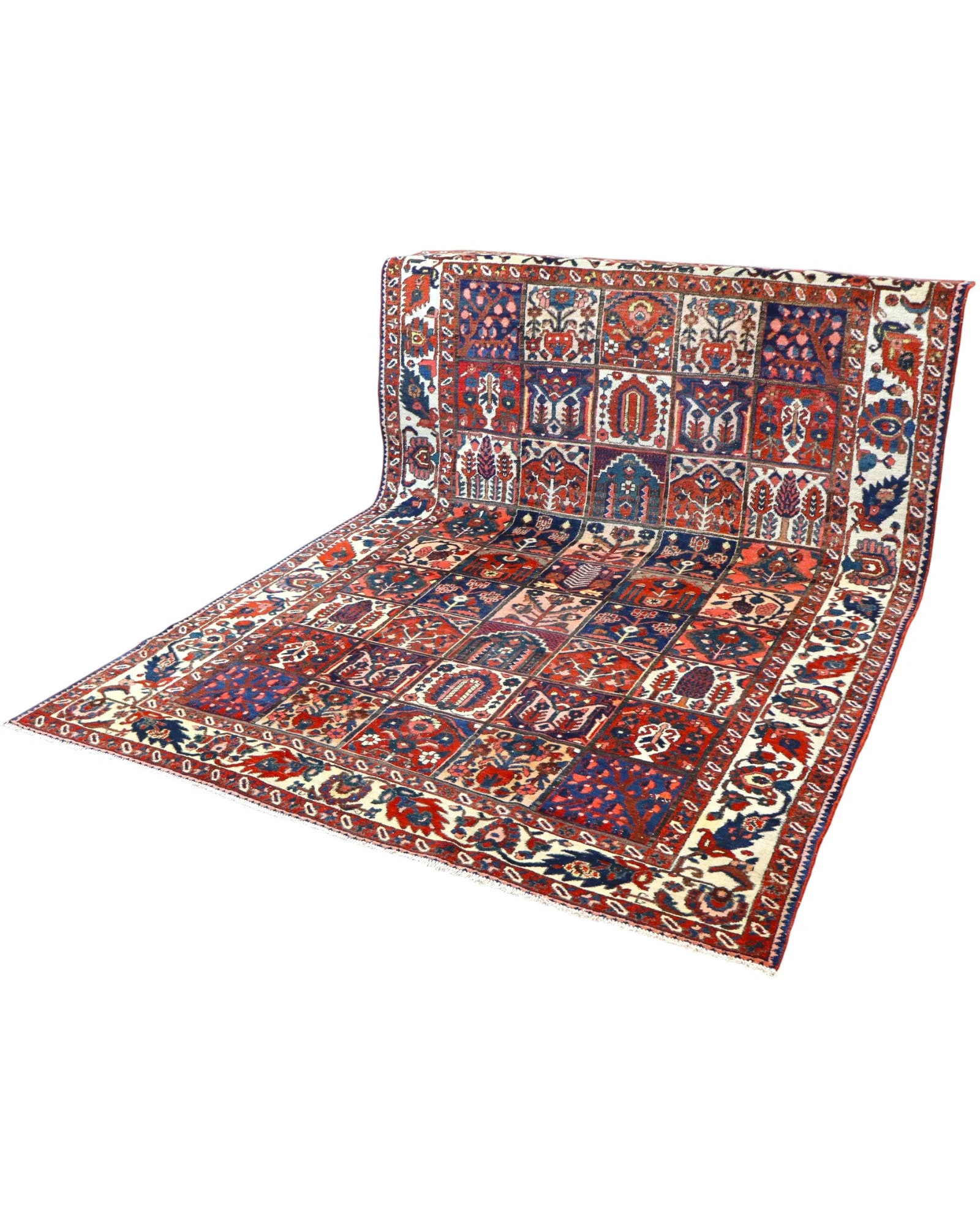 Bakhtiari Persian Rug 305 × 209 cm, Wool, hand-knotted