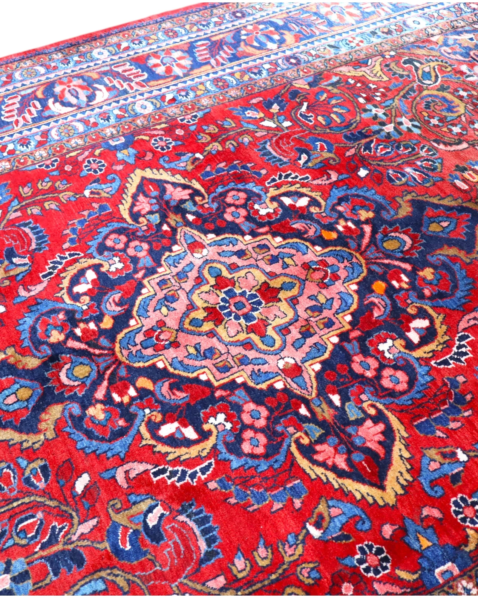 Lilian Persian Rug 377 × 270 cm, Wool, hand-knotted