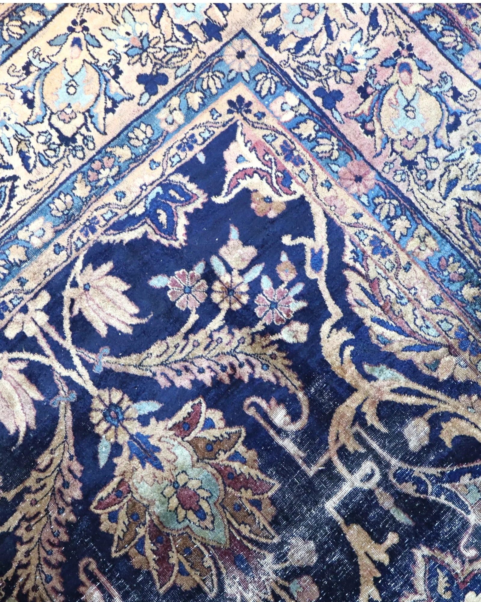 Kashan Persian Rug — hand-knotted, 362 × 247 cm, Wool