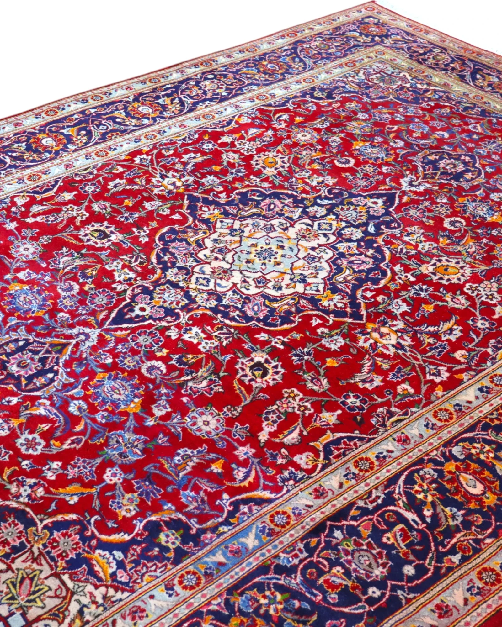 Kashan Persian Rug — hand-knotted, 238 × 247 cm, Wool