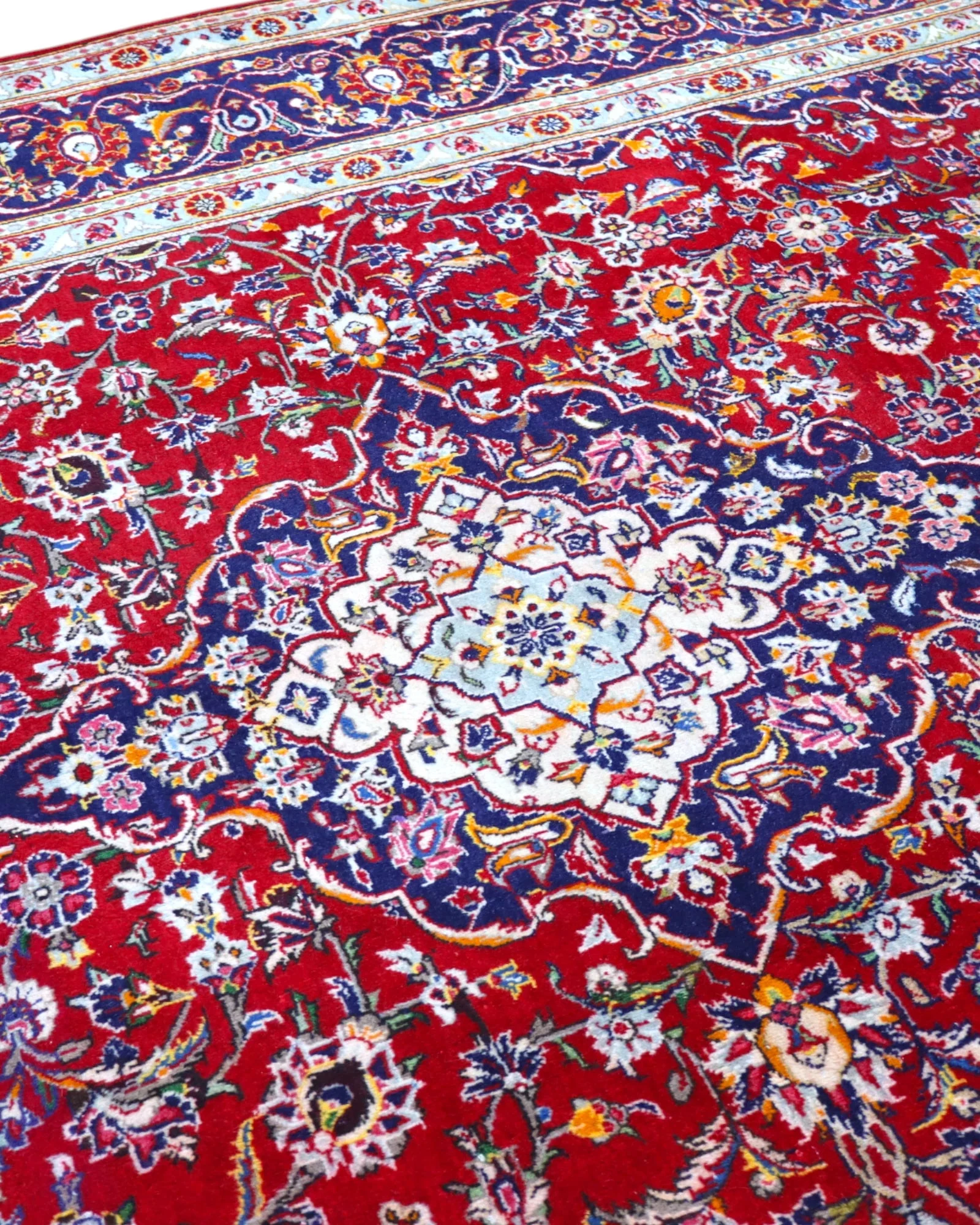 Kashan Persian Rug — hand-knotted, 238 × 247 cm, Wool
