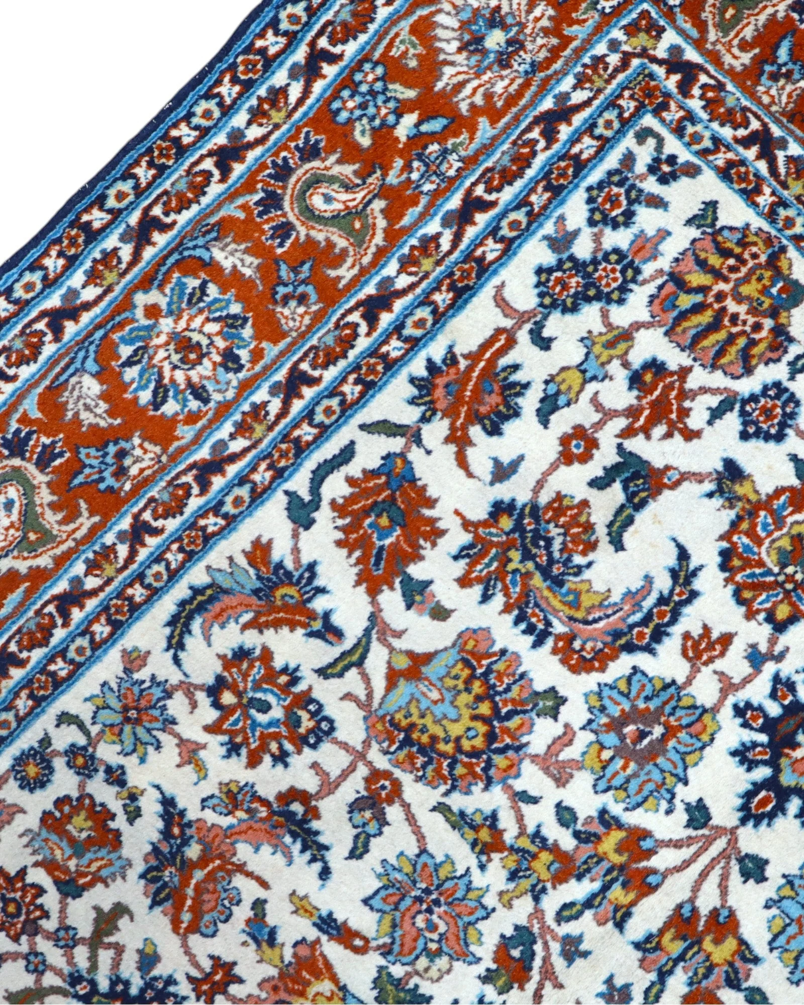 Hand-Knotted Wool Isfahan Persian Rug, 182 × 124 cm