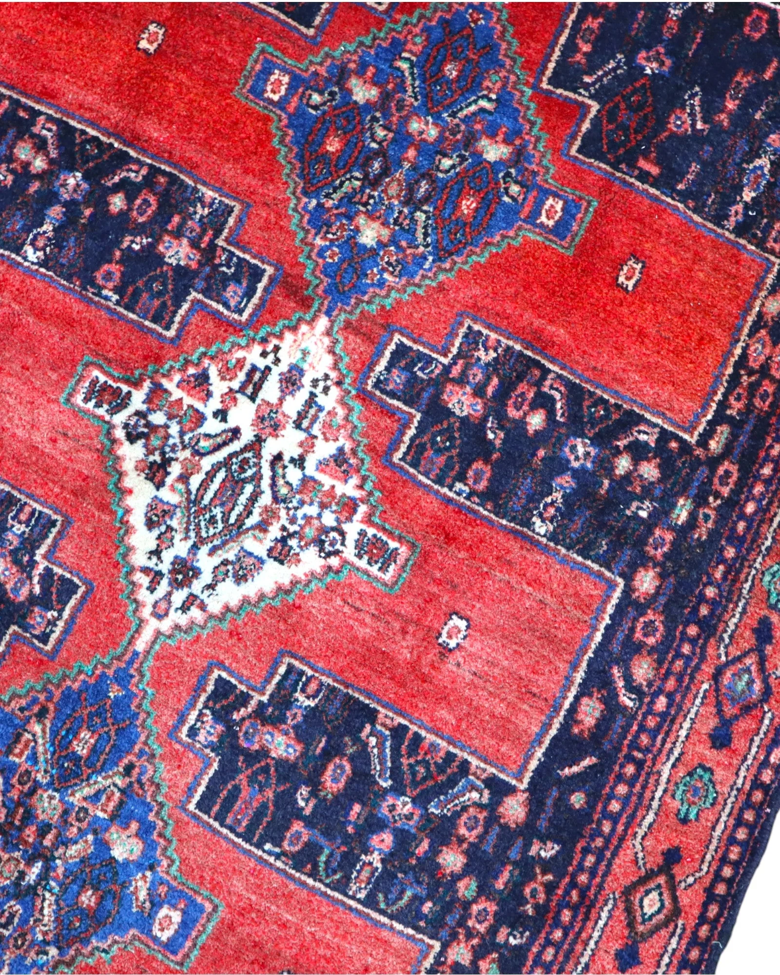 Senneh Persian Rug — hand-knotted, 175 × 124 cm, Wool