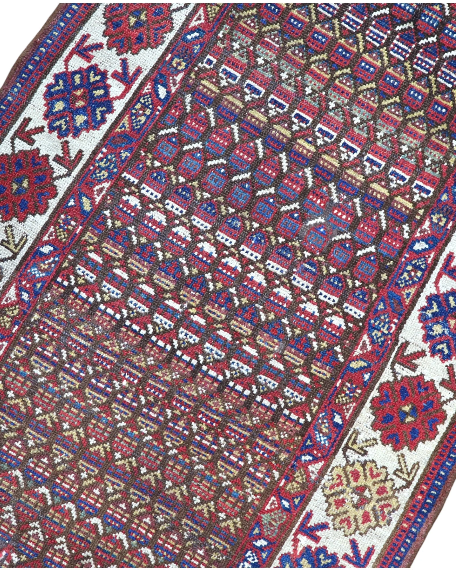 Hand-Knotted Wool Bakhtiari Persian Rug, 267 × 90 cm