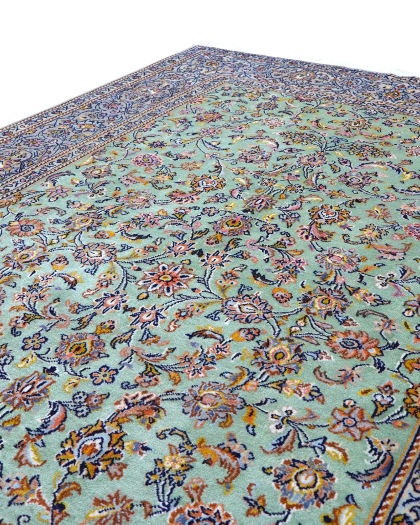 Kashan Persian Rug 216 × 150 cm, Wool, hand-knotted