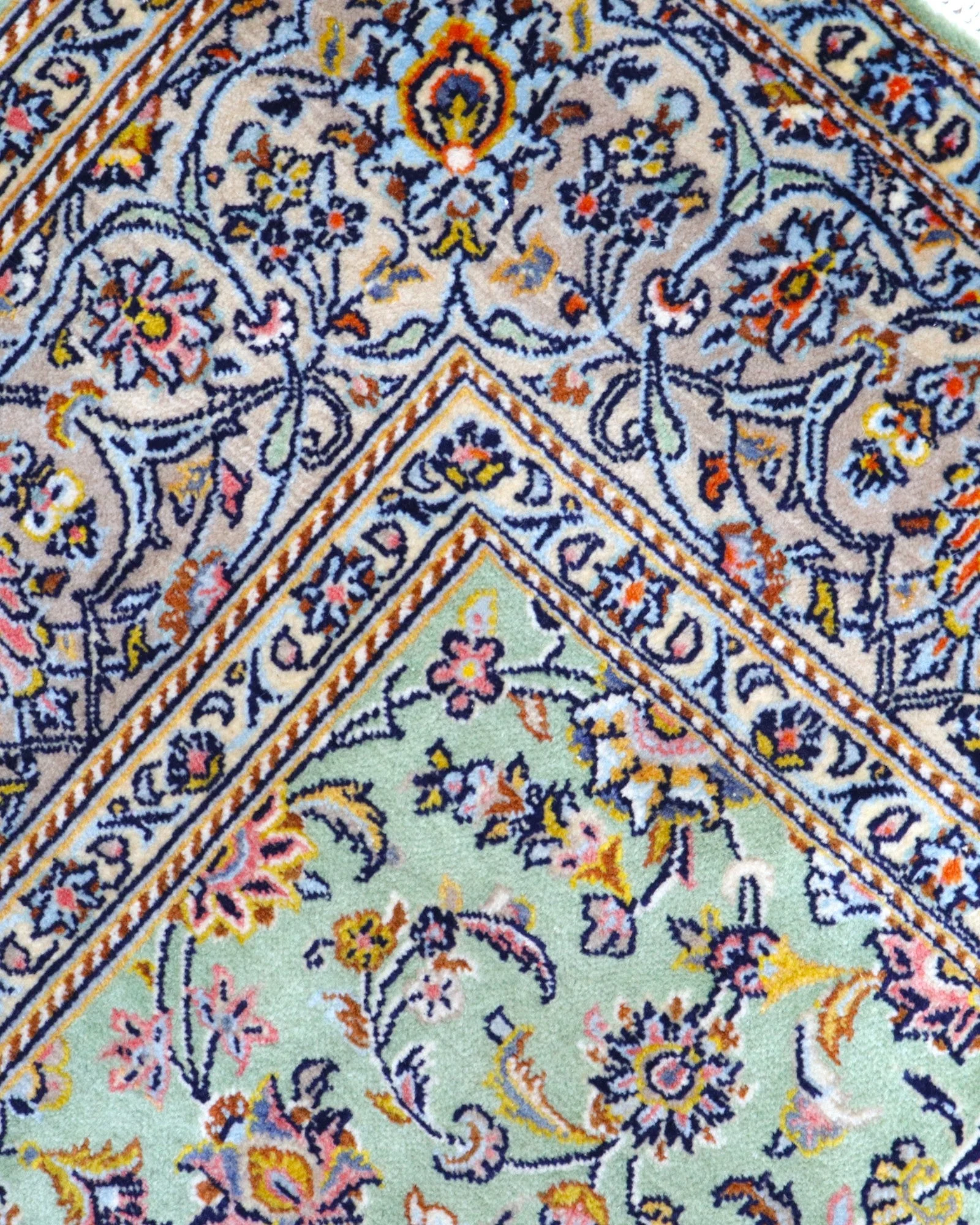 Kashan Persian Rug 216 × 150 cm, Wool, hand-knotted