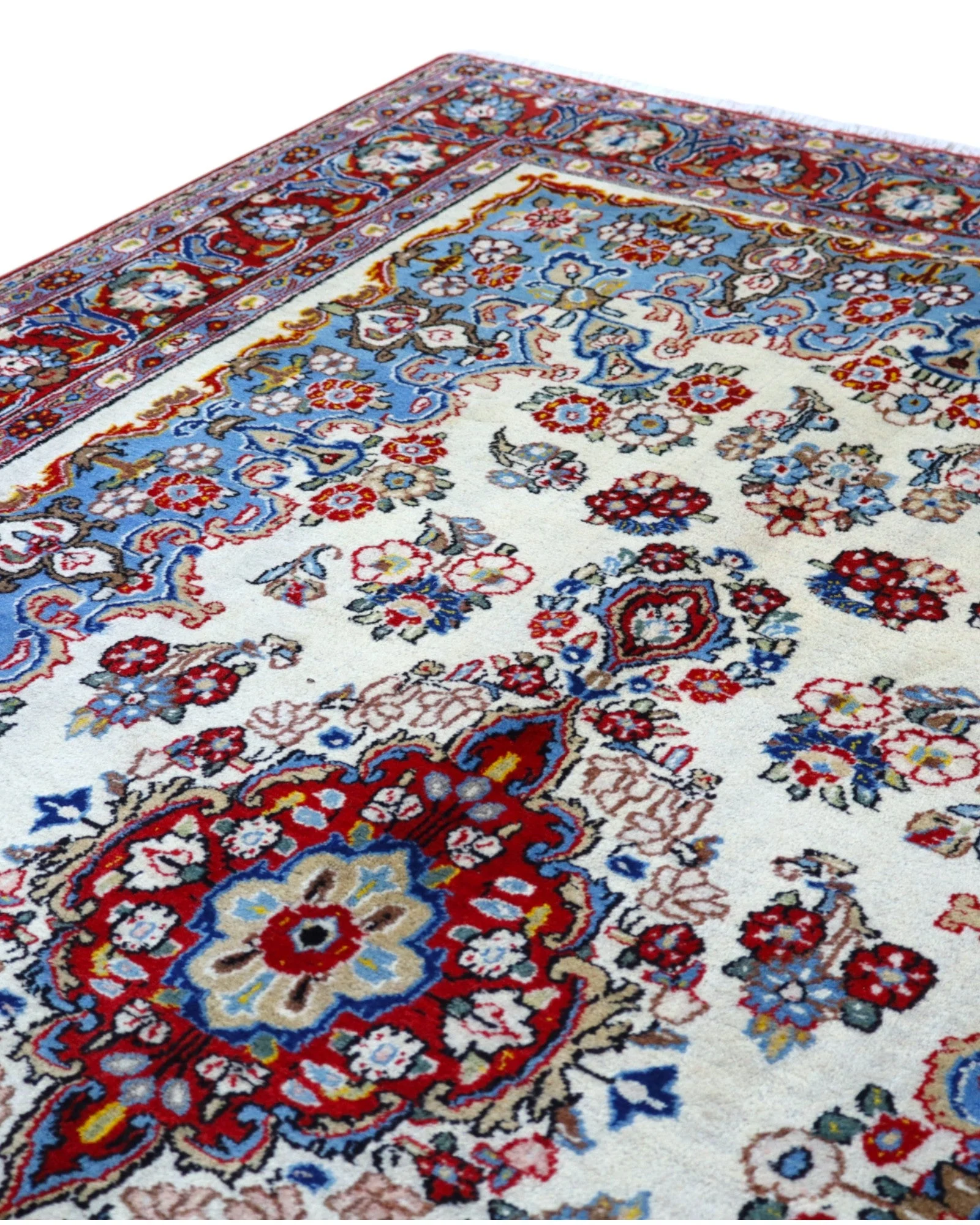 Hand-Knotted Wool Kashan Persian Rug, 227 × 140 cm