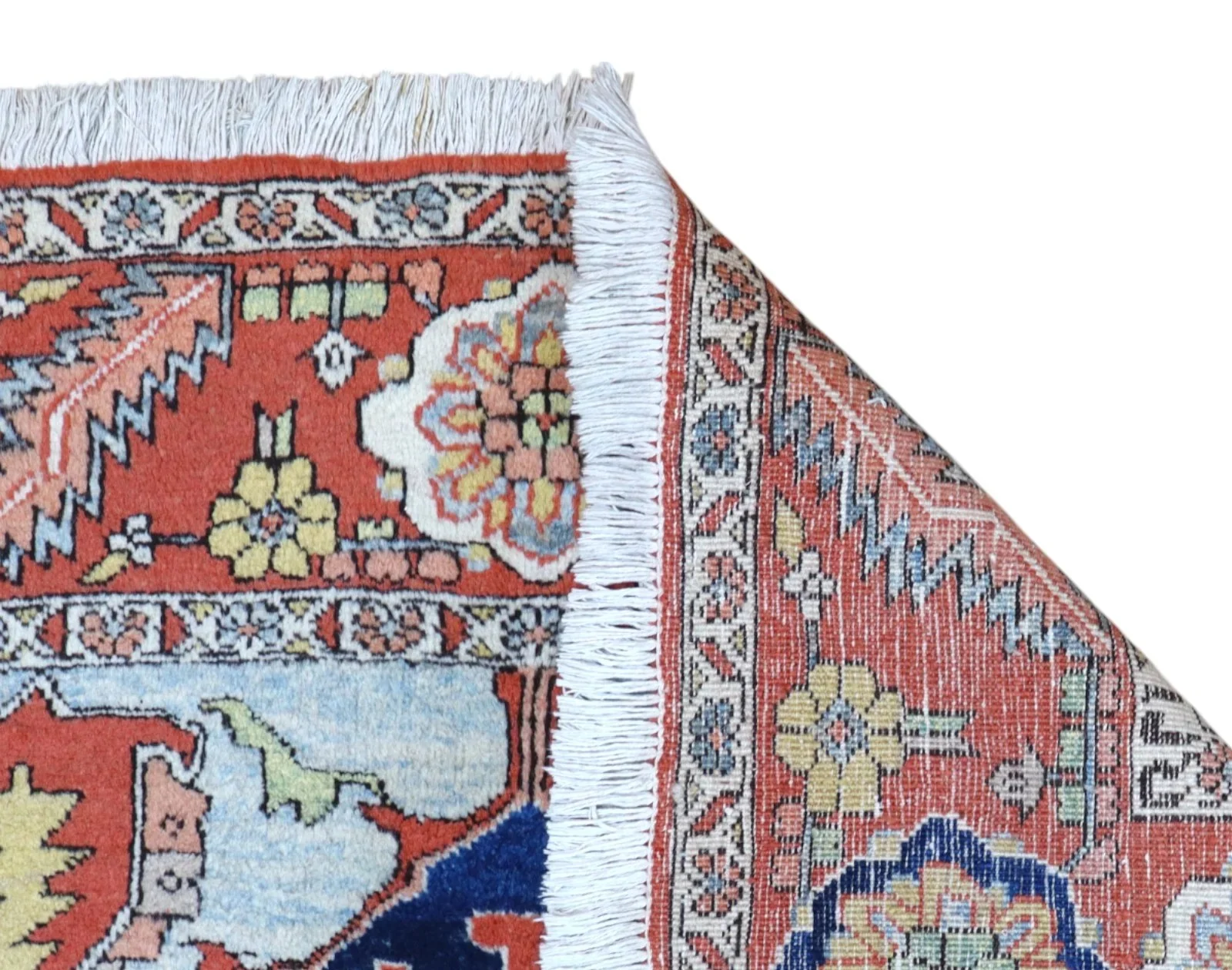 Hand-Knotted Wool Heriz Persian Rug, 205 × 150 cm