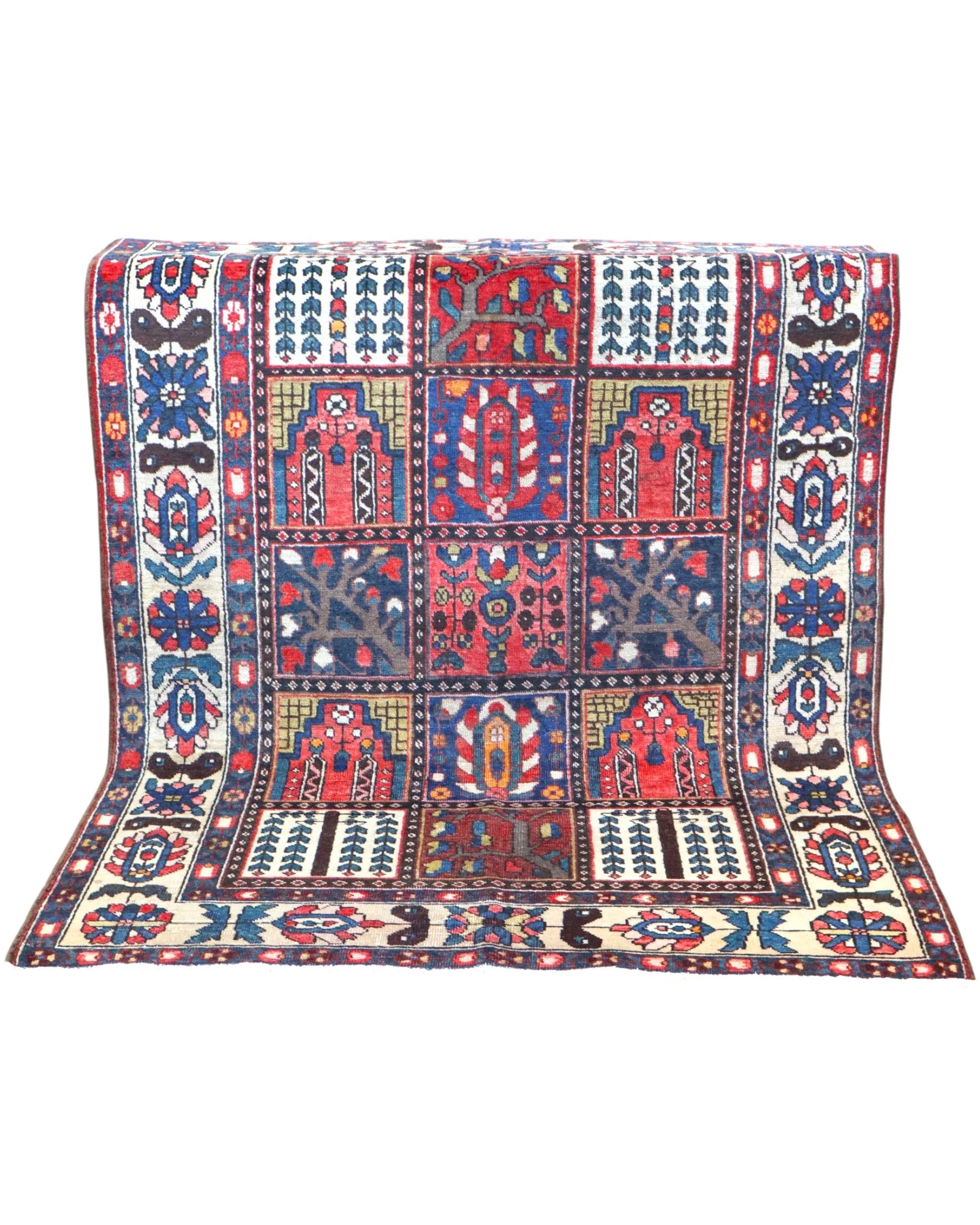 Bakhtiari Persian Rug 196 × 148 cm, Wool, hand-knotted