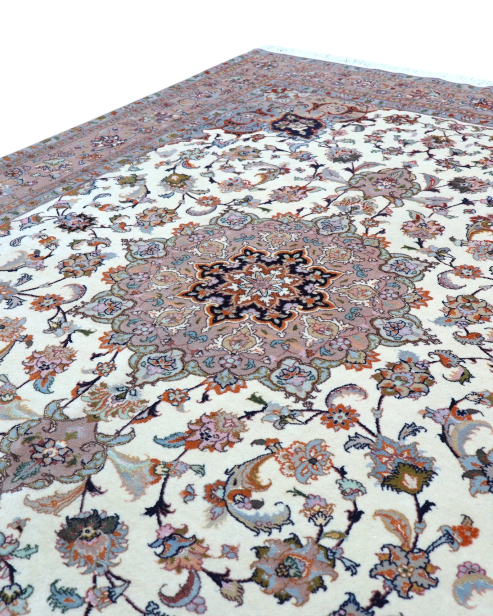 Tabriz Persian Rug — hand-knotted, 206 × 151 cm, Wool & Silk