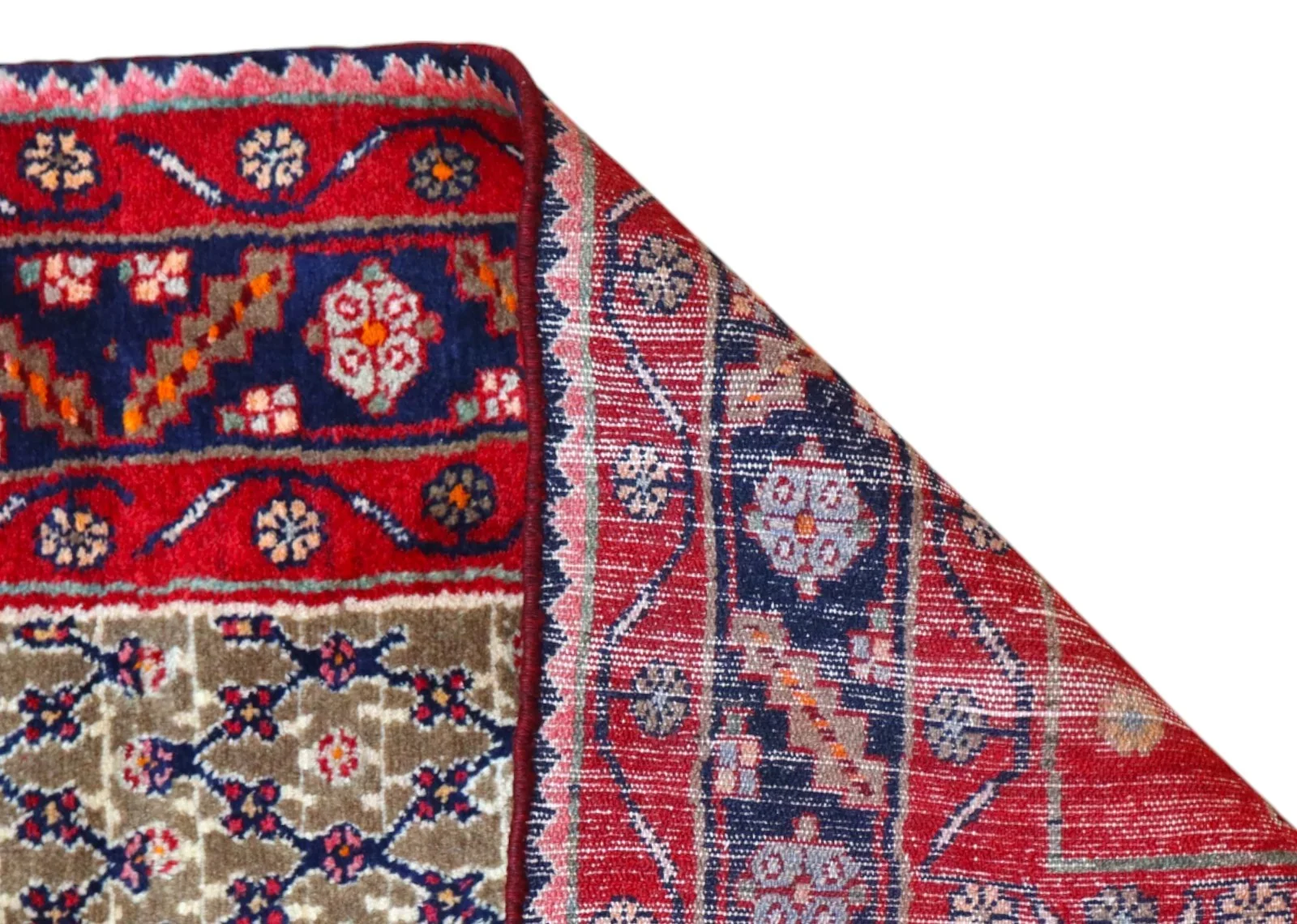 Senneh Persian Rug 215 × 145 cm, Wool, hand-knotted