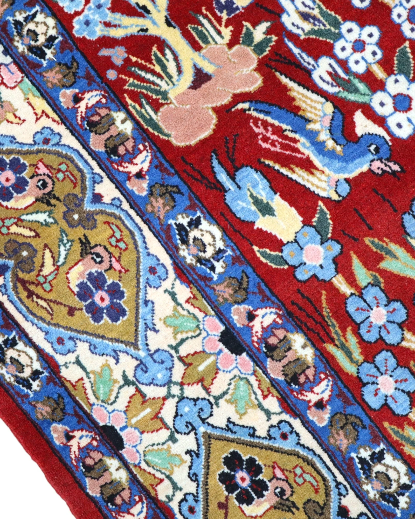 Hand-Knotted Wool Isfahan Persian Rug, 225 × 155 cm