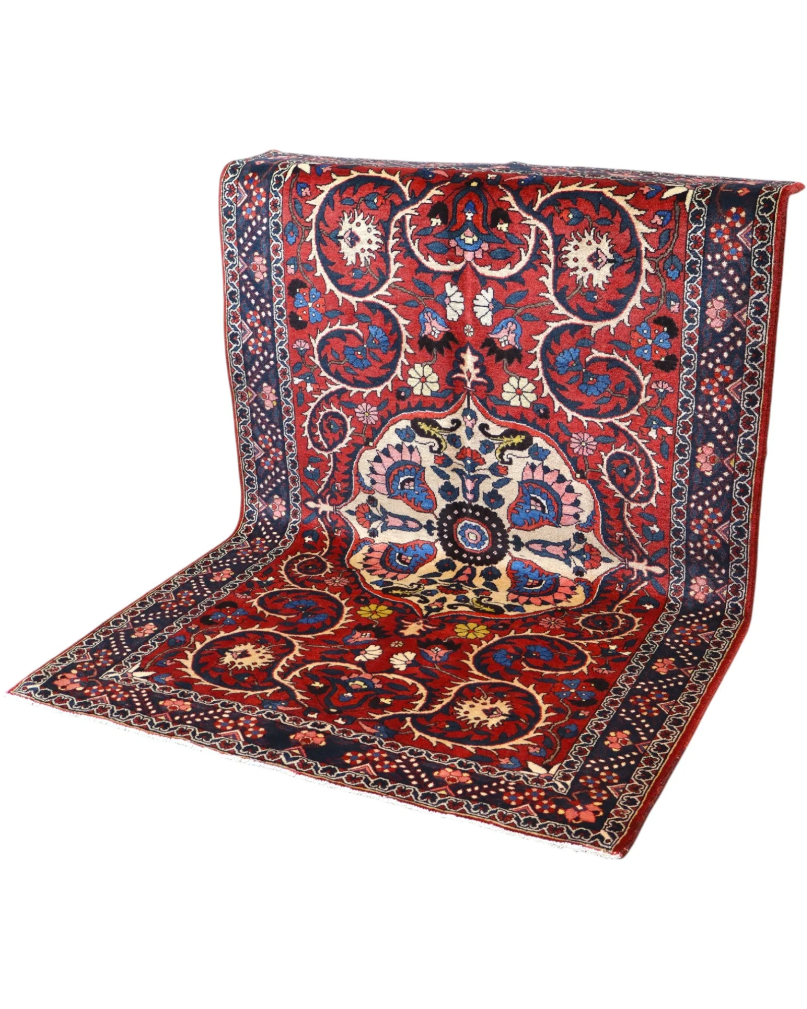 Bakhtiari Persian Rug — hand-knotted, 204 × 136 cm, Wool