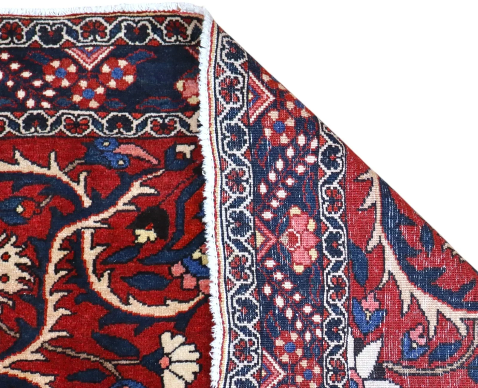 Bakhtiari Persian Rug — hand-knotted, 204 × 136 cm, Wool