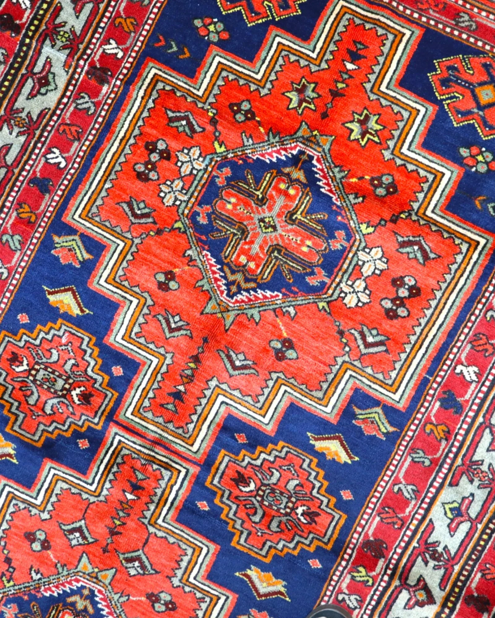 perserteppich-shirvan-197-x-122-cm-schurwolle-handgeknupft-19 Hand-Knotted Wool Oriental Rug, 197 × 122 cm