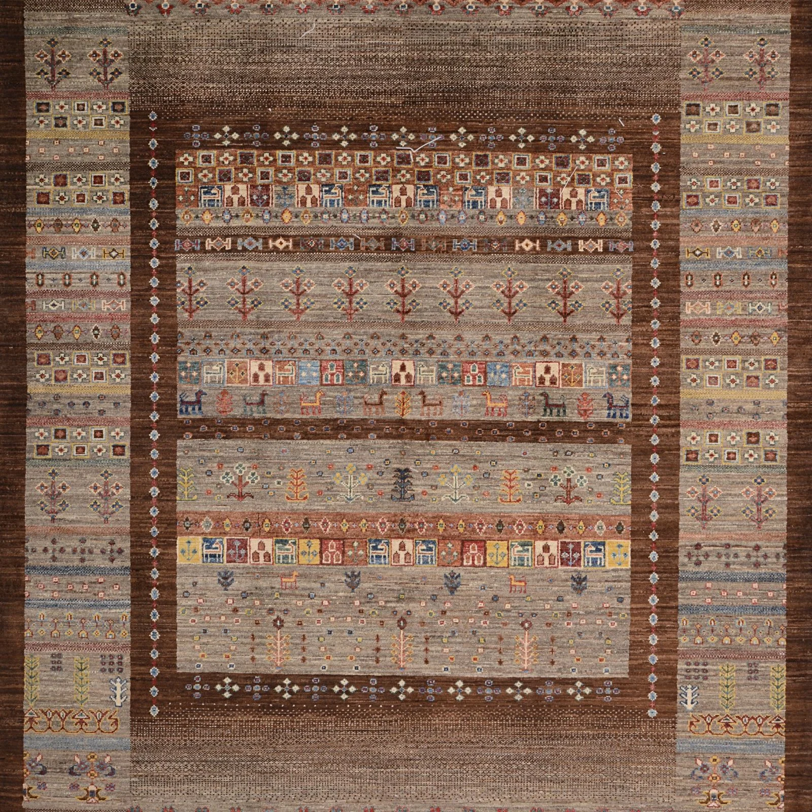 Hand-Knotted Wool Samarkand Pakistani Rug, 172 × 238 cm